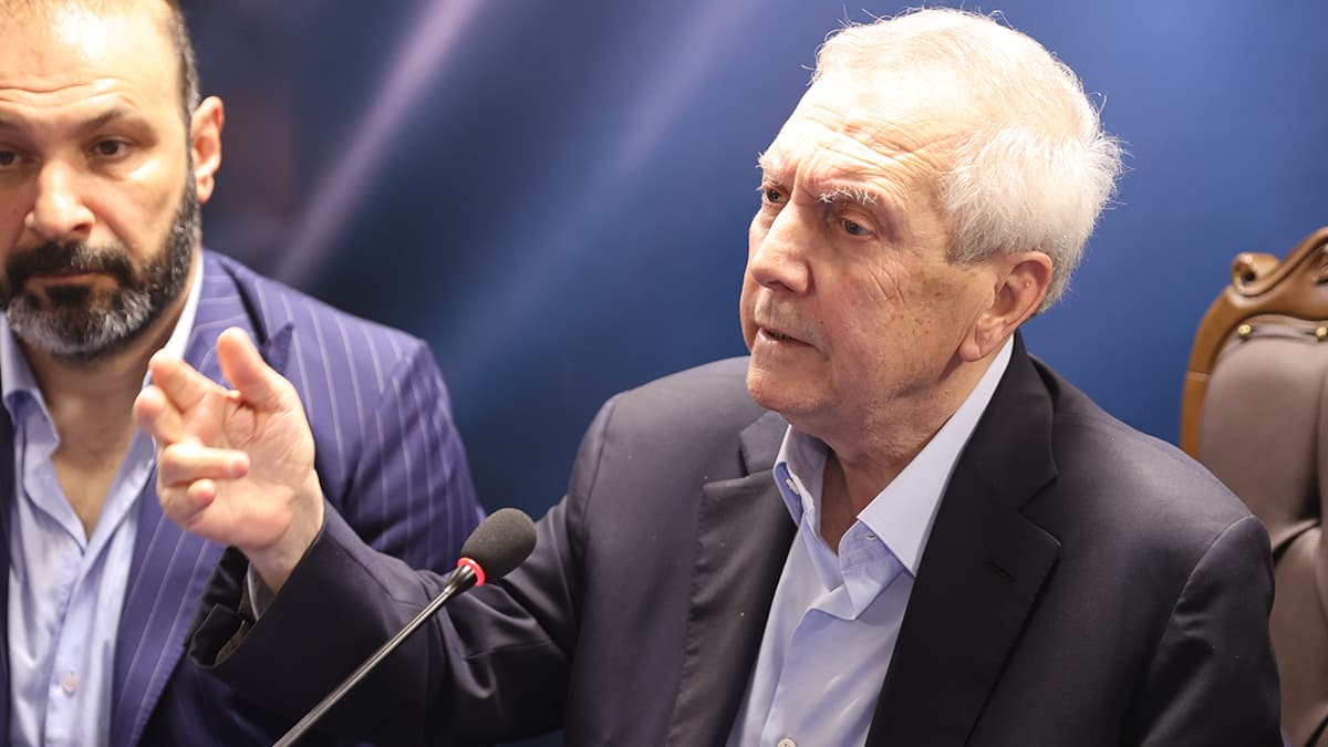 Aziz Yıldırım, Aykut Kocaman hakkında dikkat çeken açıklamalarda bulundu.