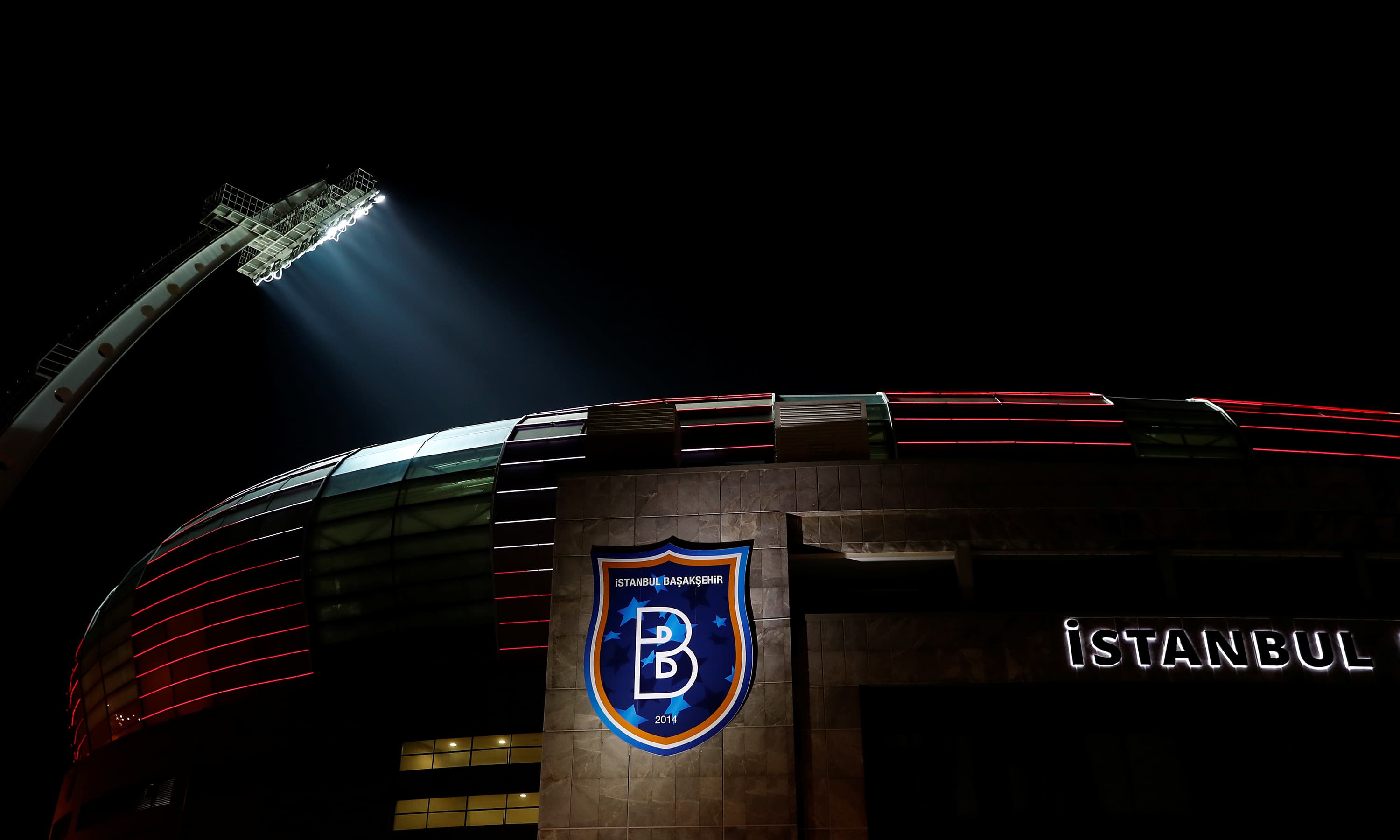 Başakşehir, ikinci yarıyı Fatih Karagümrük maçıyla açıyor