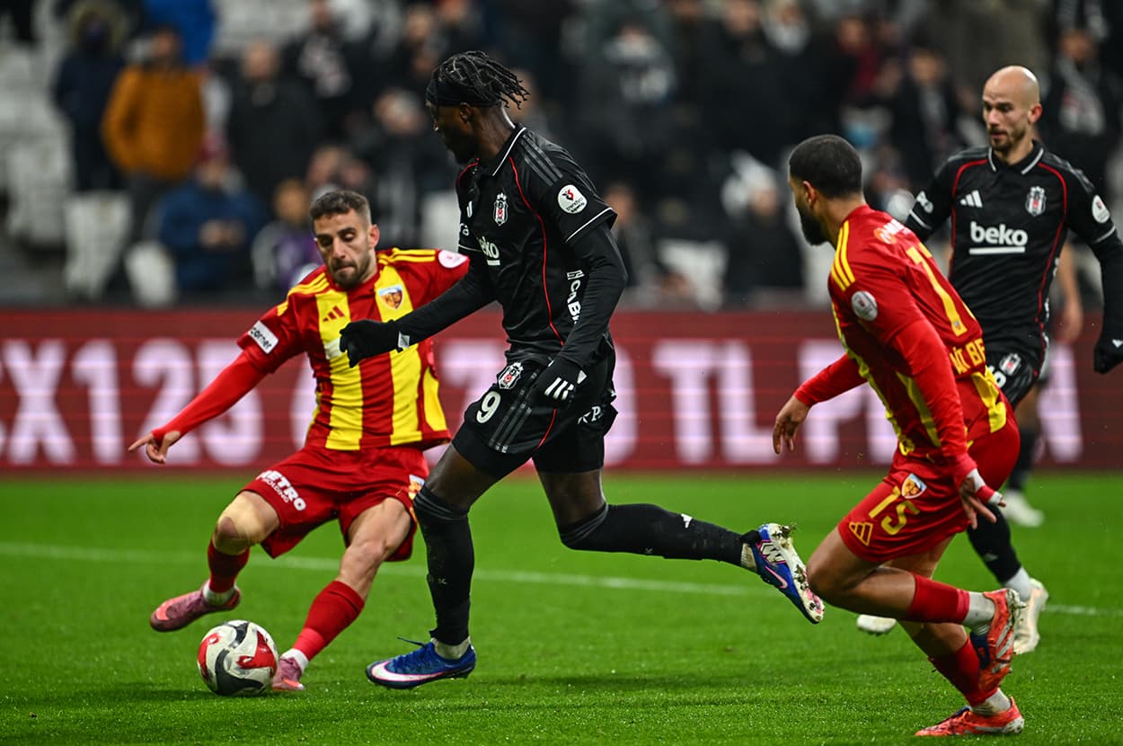 Trio, Beşiktaş maçında herkesin kafasını karıştıran pozisyona son noktayı koydu