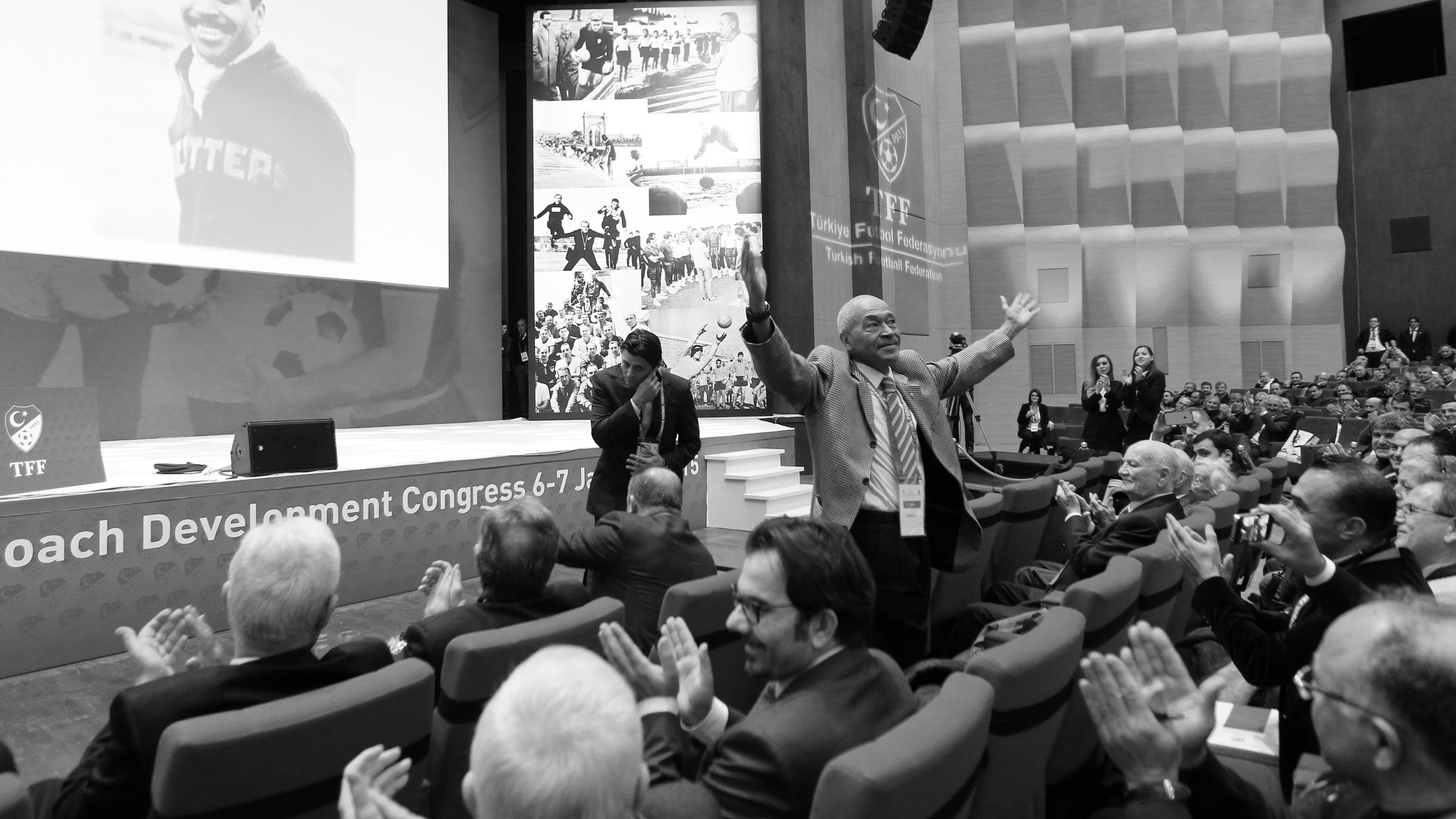 Türk futbolunun değerli isimlerinden Çetin Güler hayatını kaybetti