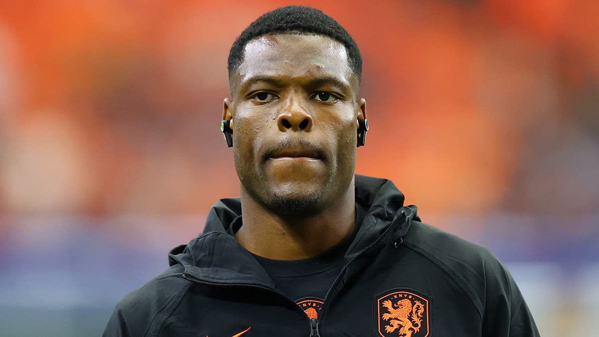 Real Madrid, Denzel Dumfries'i tanıttı