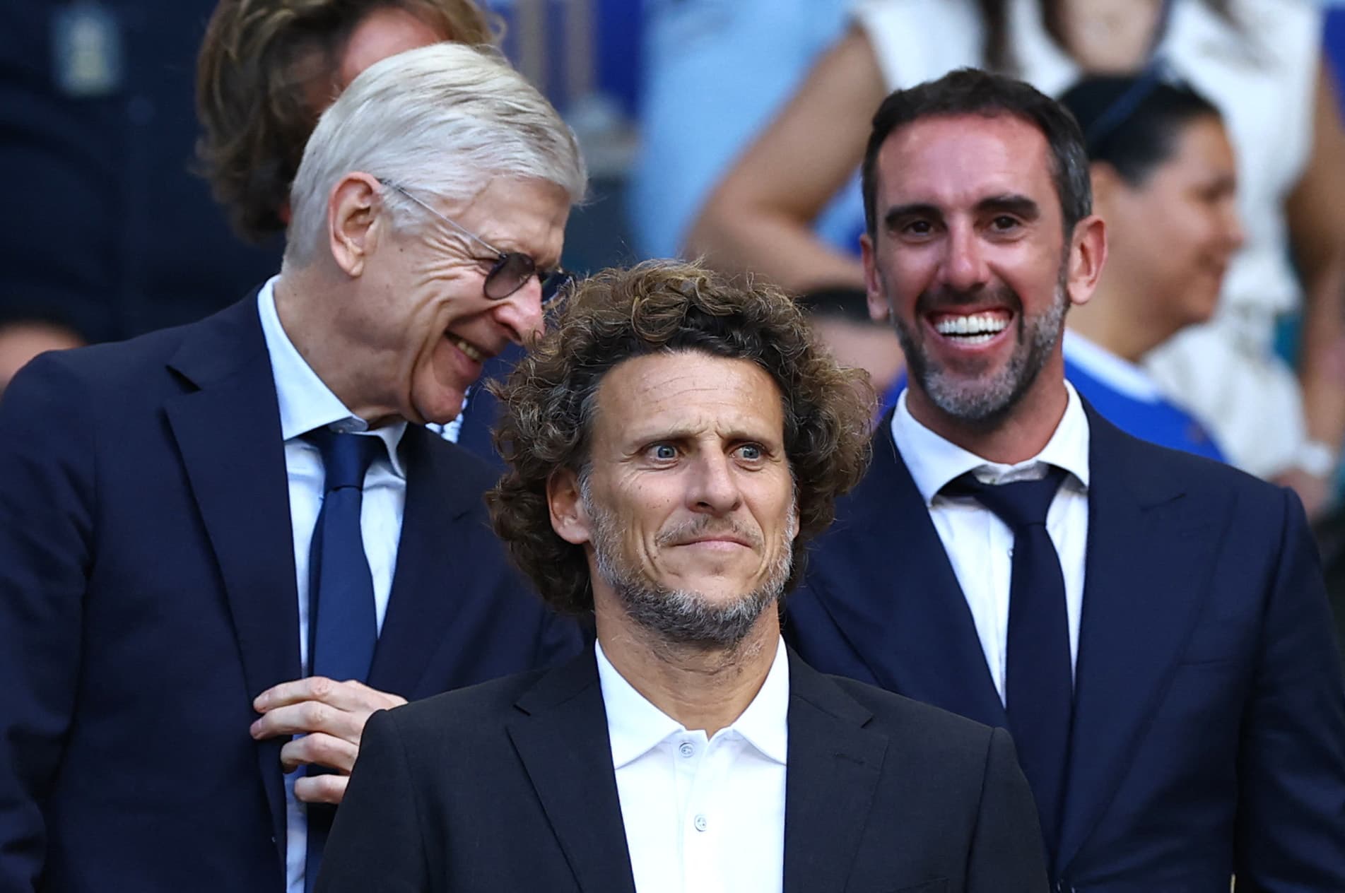 Diego Forlan, Uruguay milli takımının yeni teknik direktörü oldu