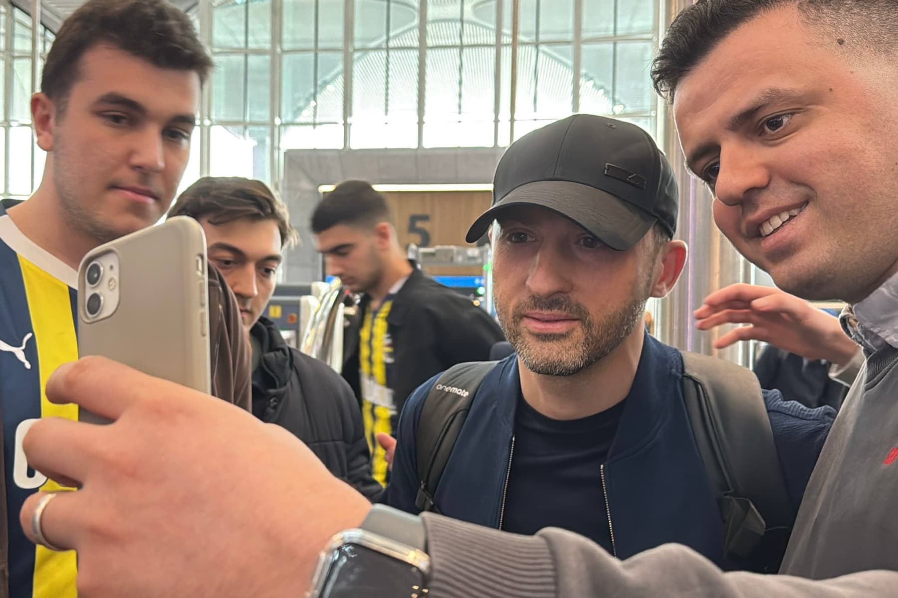 Domenico Tedesco Türkiye'den ayrıldı: Taraftarlardan yoğun ilgi