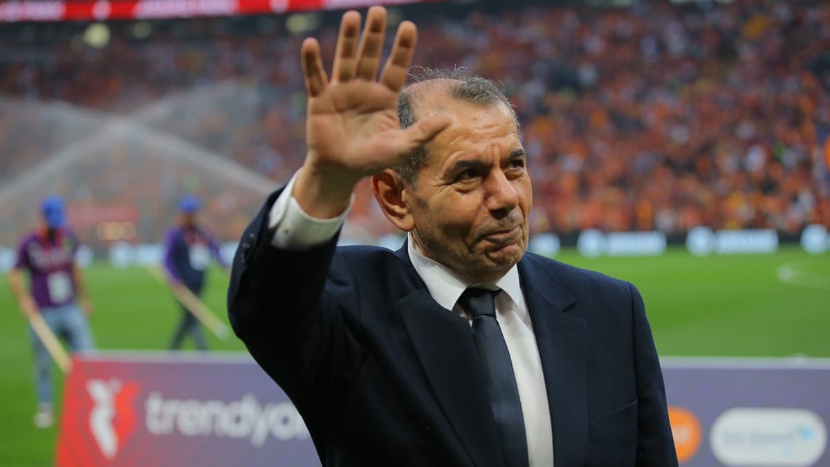 Dursun Özbek derbi sevincini katlayan kararı soyunma odasında duyurdu