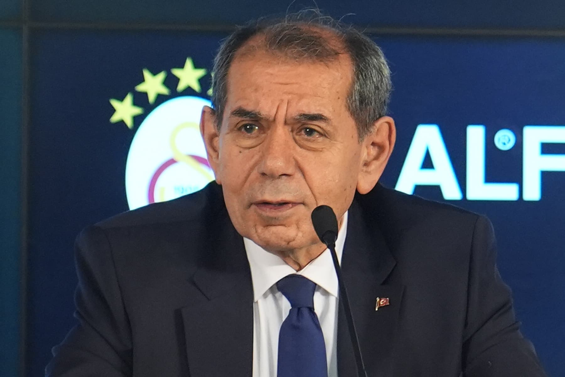 Dursun Özbek derbi öncesi kesenin ağzını açtı! İşte Beşiktaş maçı için dağıtılacak rakam