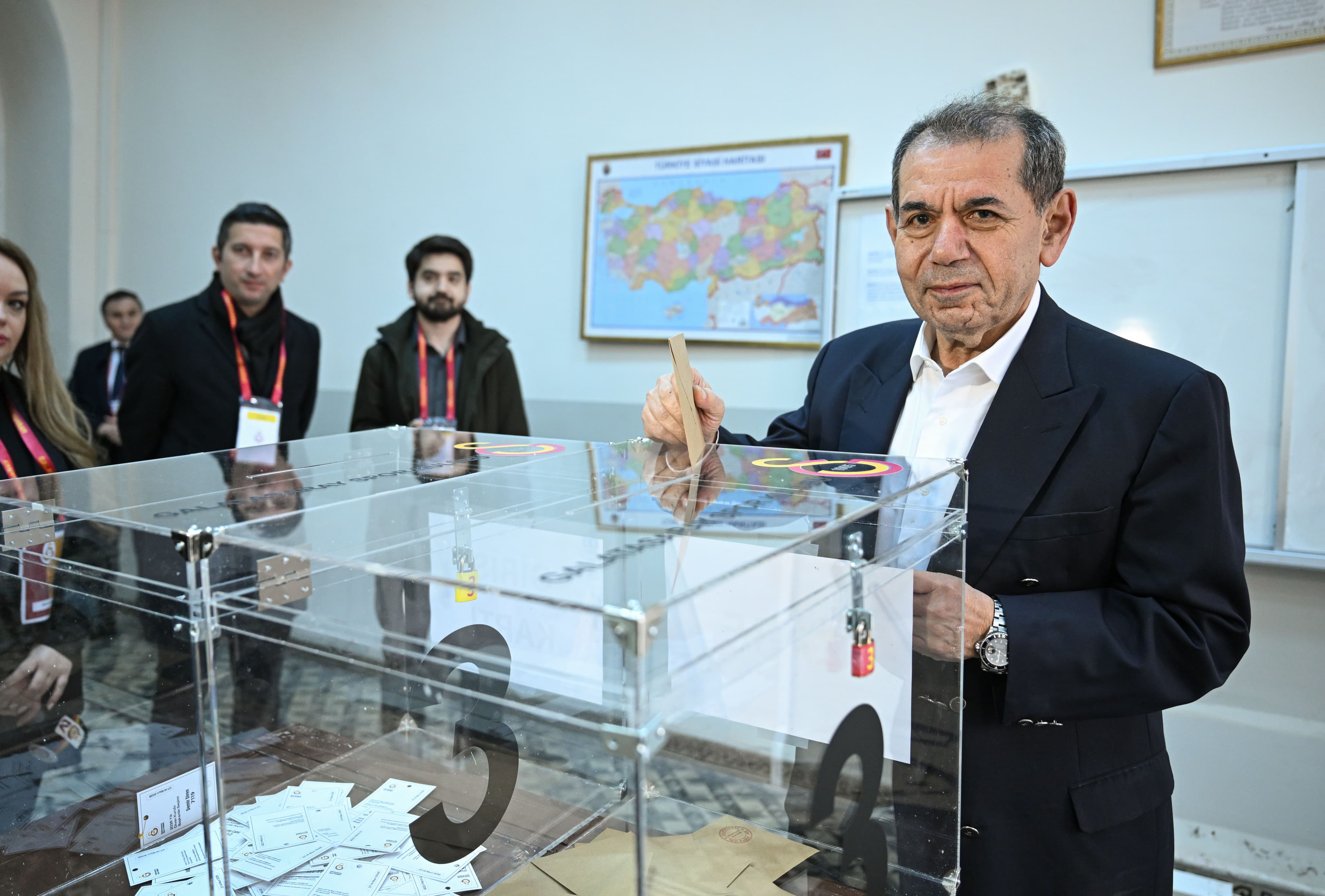 Dursun Özbek: "Seçim günleri, Galatasaray'ın bayram günleri oluyor"