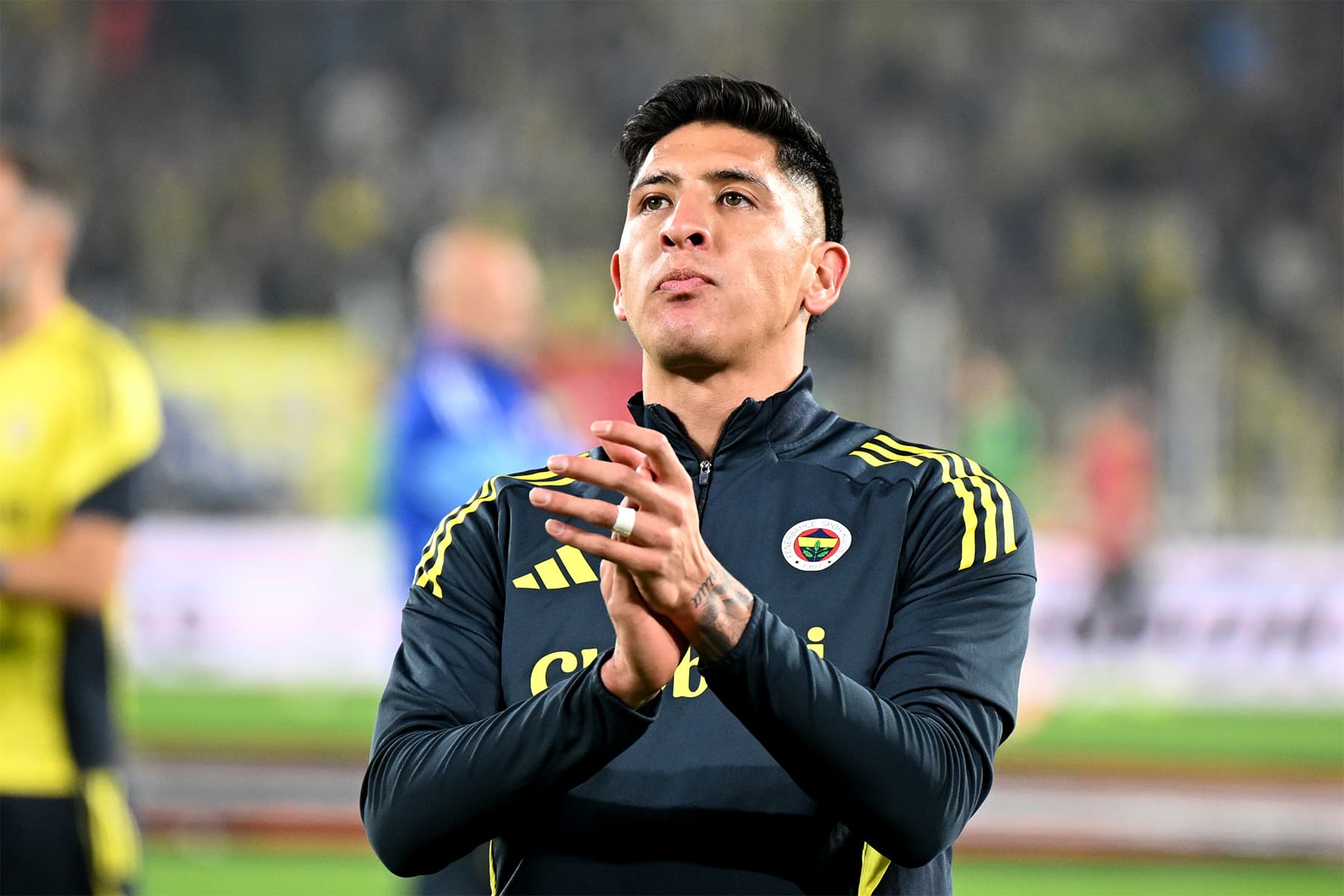 Edson Alvarez transfer teklifini elinin tersiyle itti