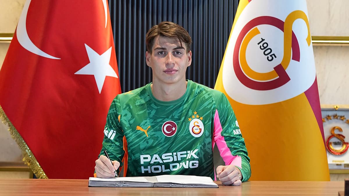 Galatasaray genç kaleci Enes Emre Büyük ile sözleşme uzattı