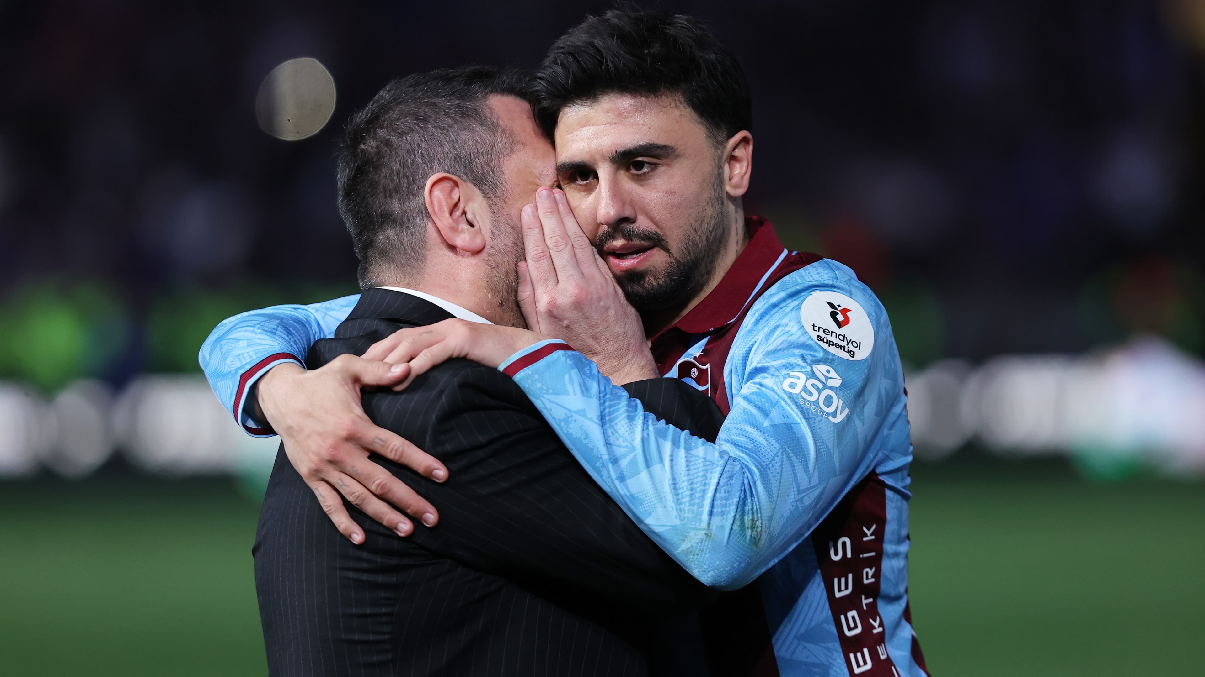 Ozan Tufan'ın Trabzonspor'daki geleceği belirsizliğini koruyor