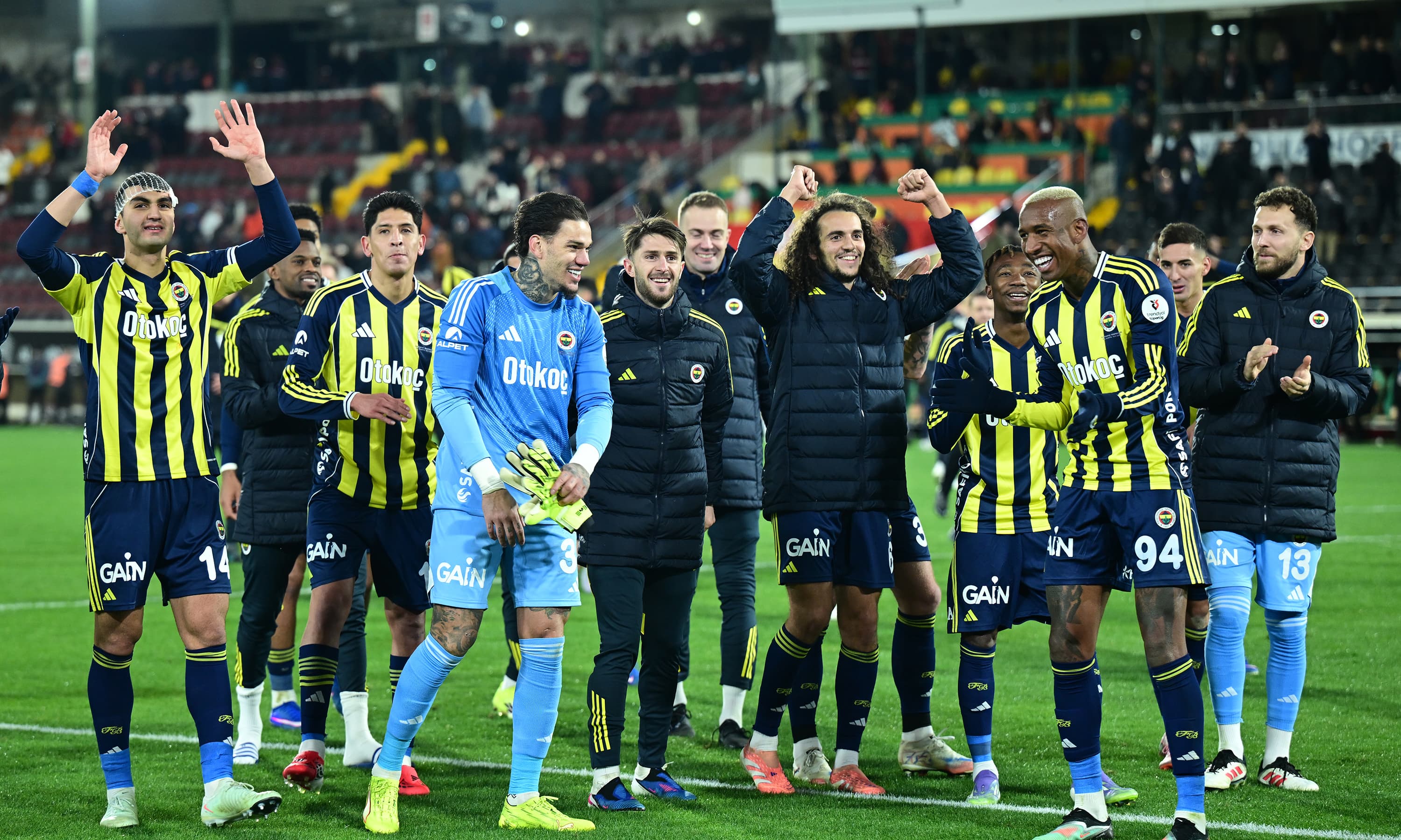 Fenerbahçe'nin uçağı Alanya'da mahsur kaldı