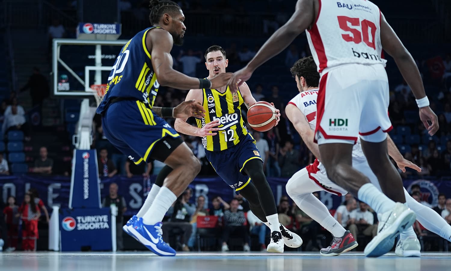 Basketbol Süper Ligi'nde normal sezon sona erdi, play-off eşleşmeleri belirlendi