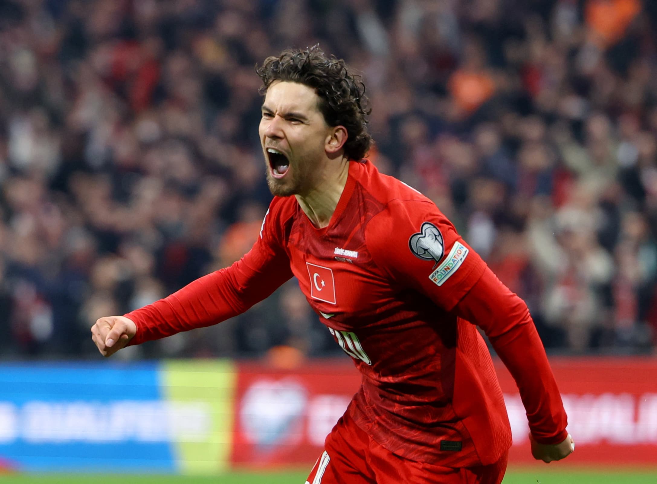 Ferdi Kadıoğlu: "Haydi Türkiye! Hep beraber"