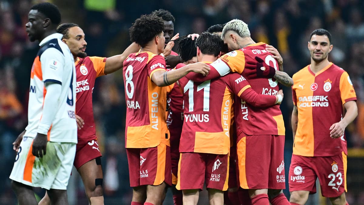 Başakşehir maçı bittiği gibi Galatasaray'da stat hoparlörlerinden o ses yükseldi