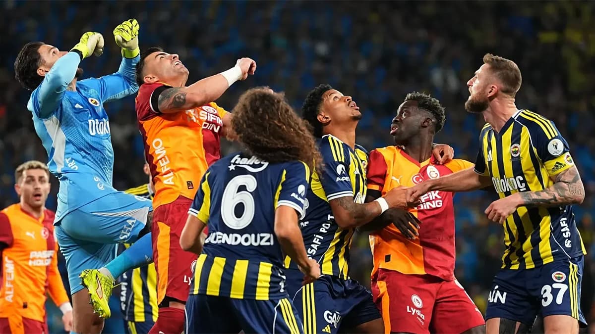 SÜPER LİG'DE DERBİ | Galatasaray - Fenerbahçe (Canlı anlatım)