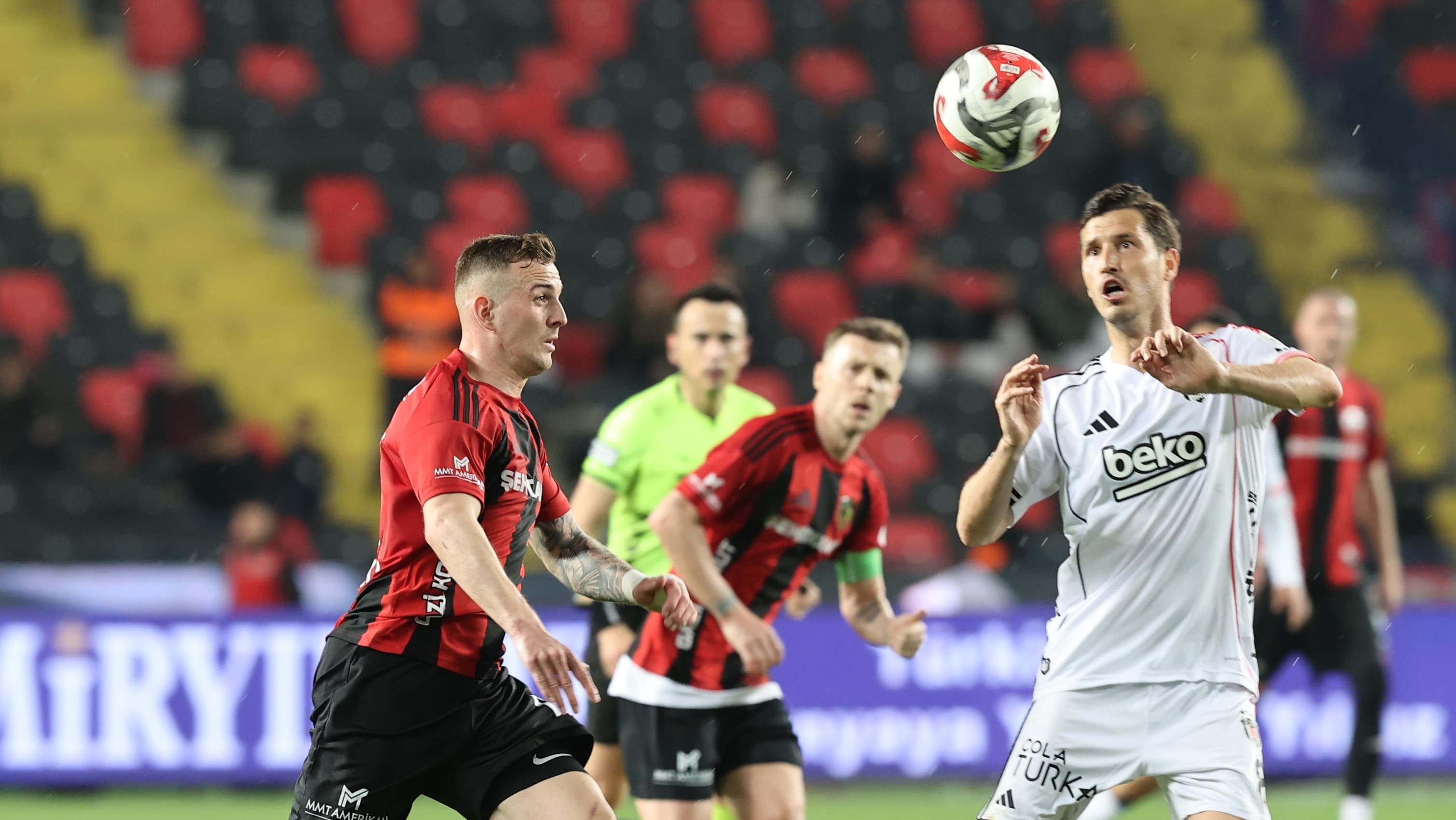 Salih Uçan: "Beşiktaş'ın her oyuncusu değerlidir"