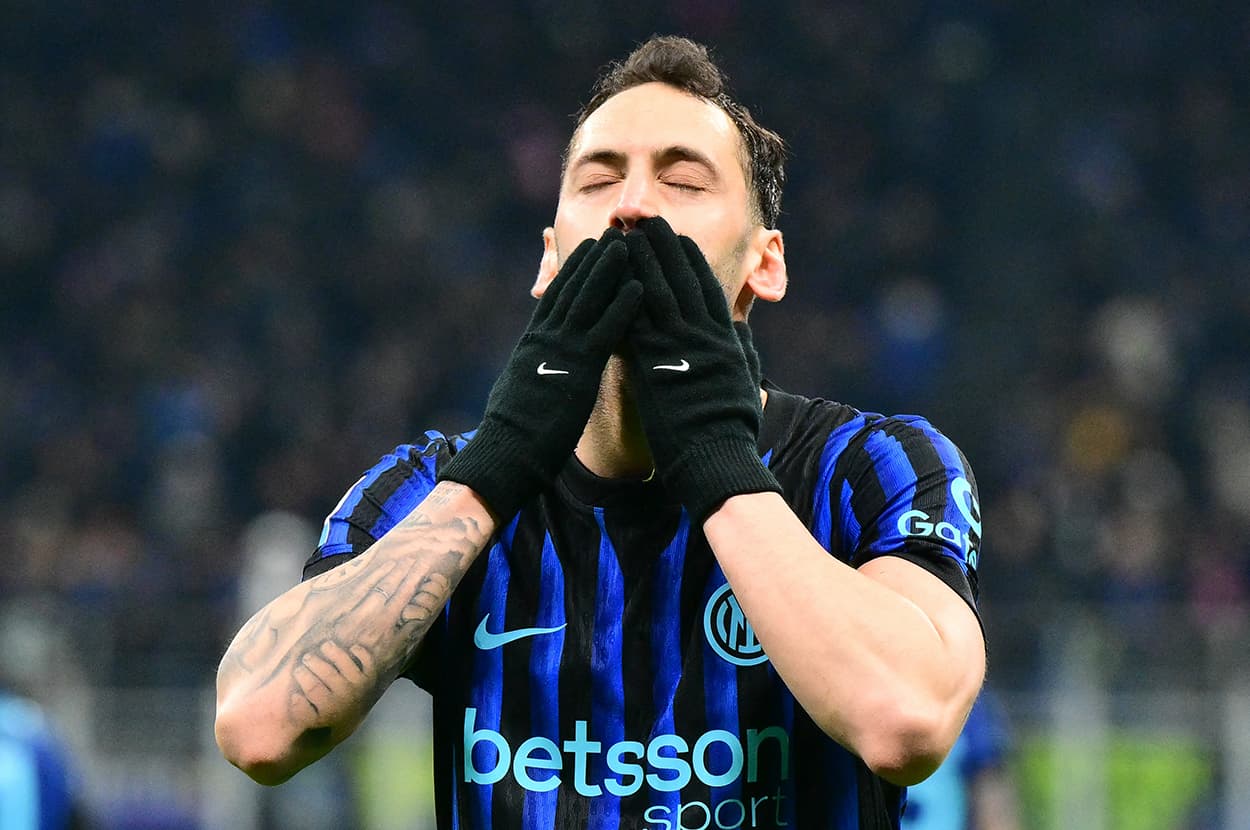 Hakan Çalhanoğlu'nun büyük hayal kırıklığı: Maç biter bitmez yaptığı paylaşım dikkat çekti