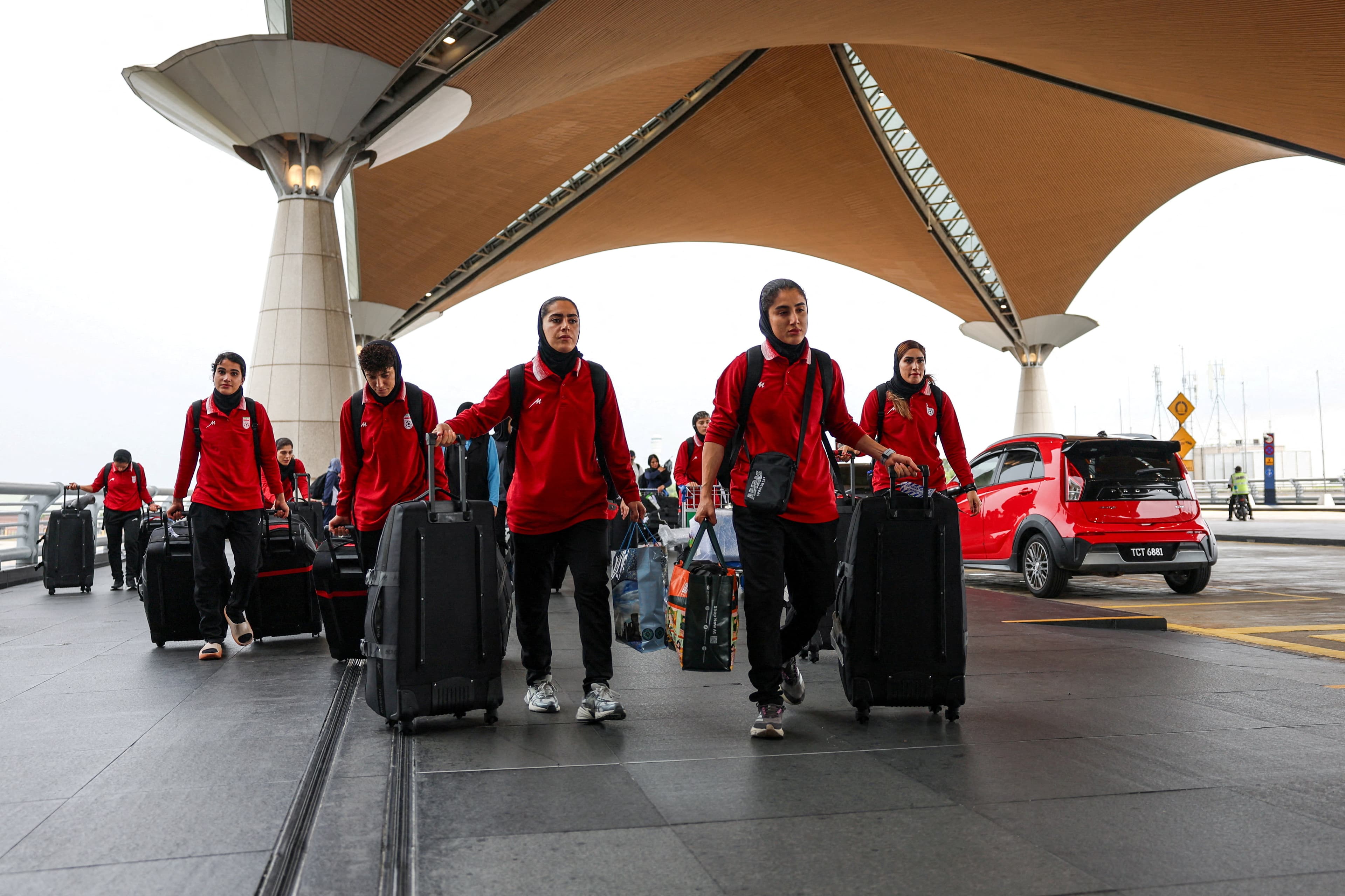 İran Milli Kadın Futbol Takımı'ndan 1 oyuncu daha iltica talebini geri çekti