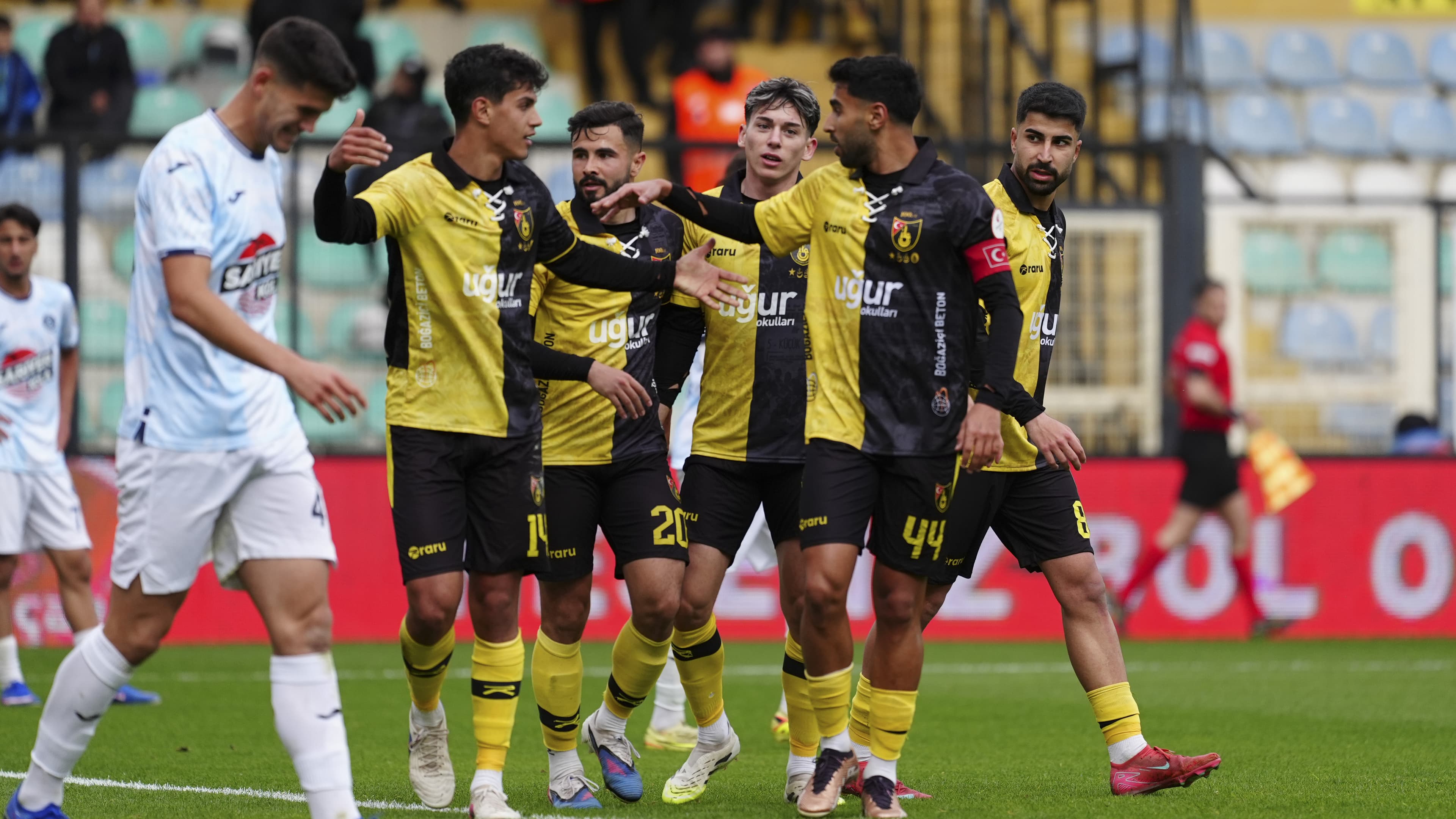 İstanbulspor'dan görkemli kapanış: Tam 9 gol