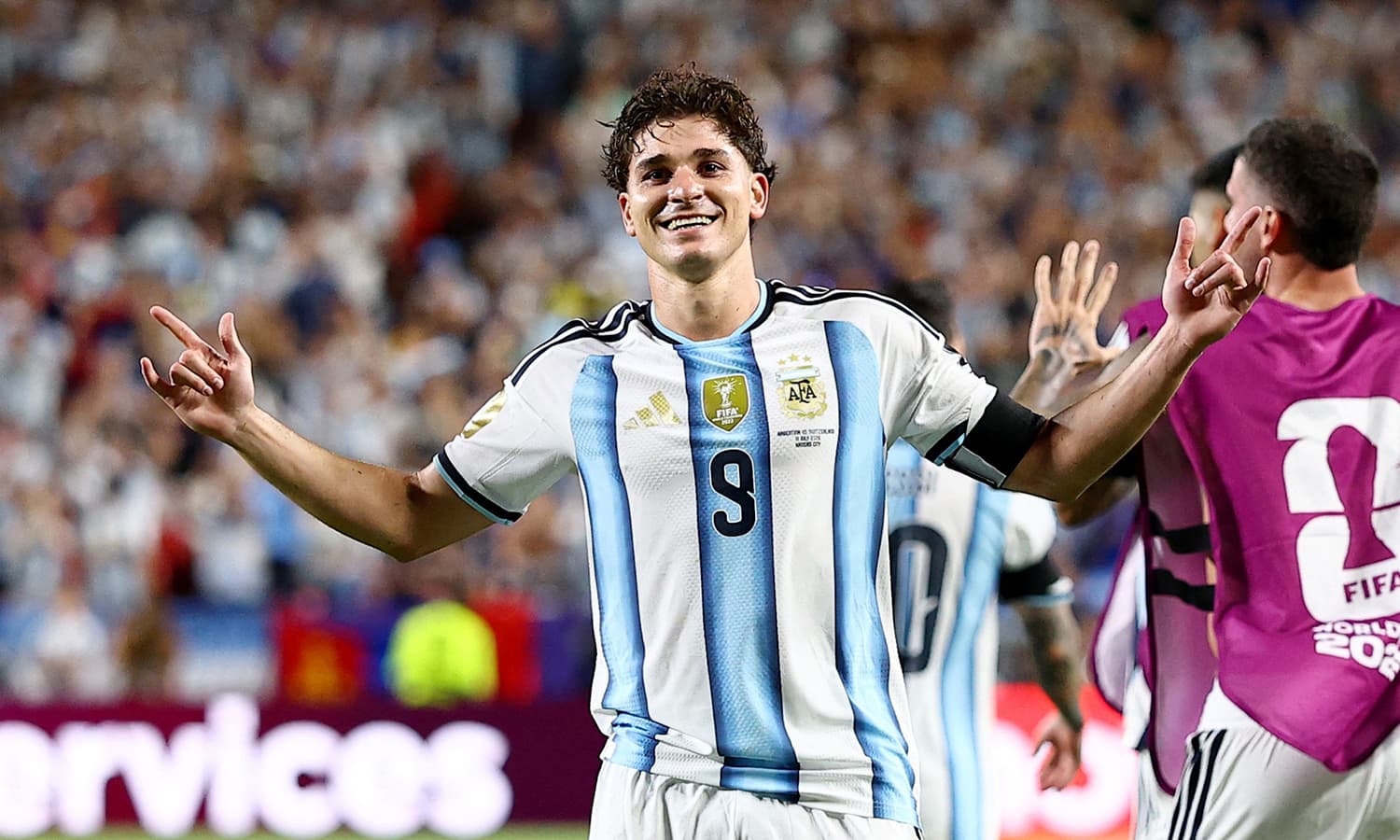 Atletico Madrid, Julian Alvarez için 500 milyon euro bonservis talep ediyor