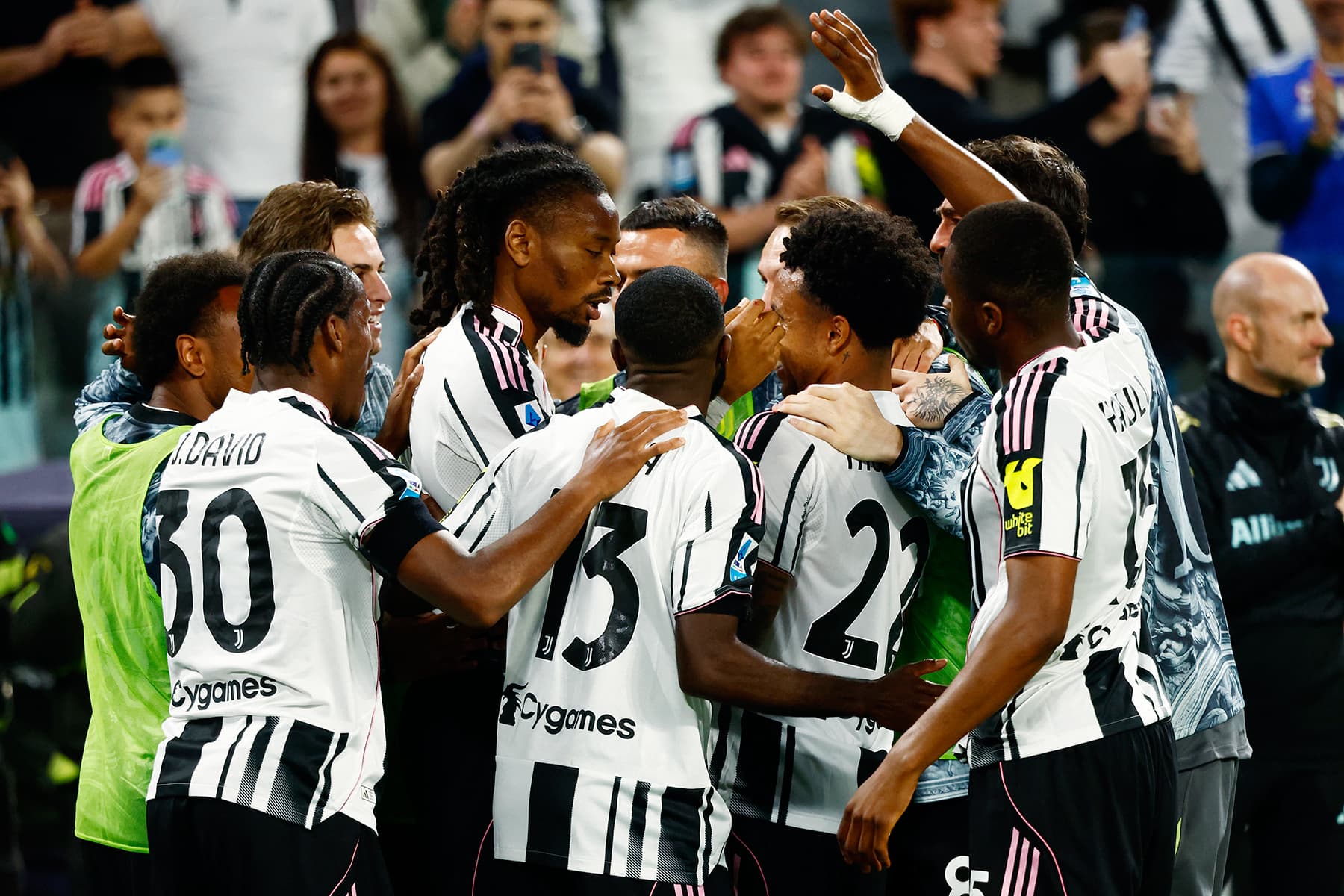 Şampiyonlar Ligi risk altında: Juventus küme düşme hattındaki rakibine puan verdi
