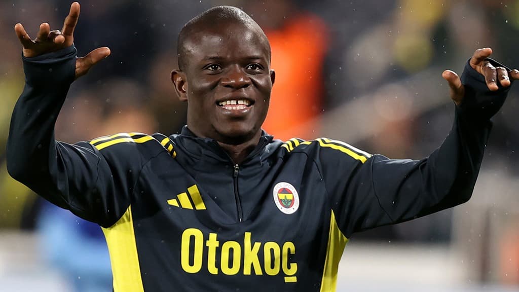 Kante maç biter bitmez konuştu: "Umarım" deyip Fenerbahçe taraftarını işaret etti