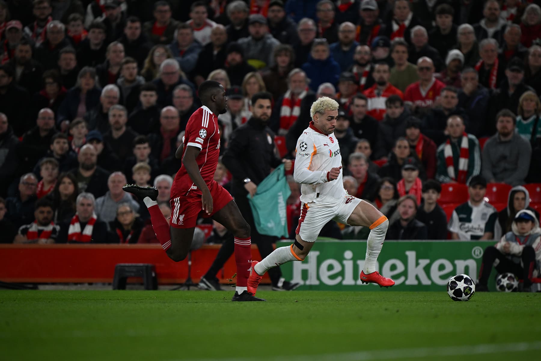 "Elbette elenebilirsin ama böyle değil" | Spor yazarları Galatasaray için ne dedi?