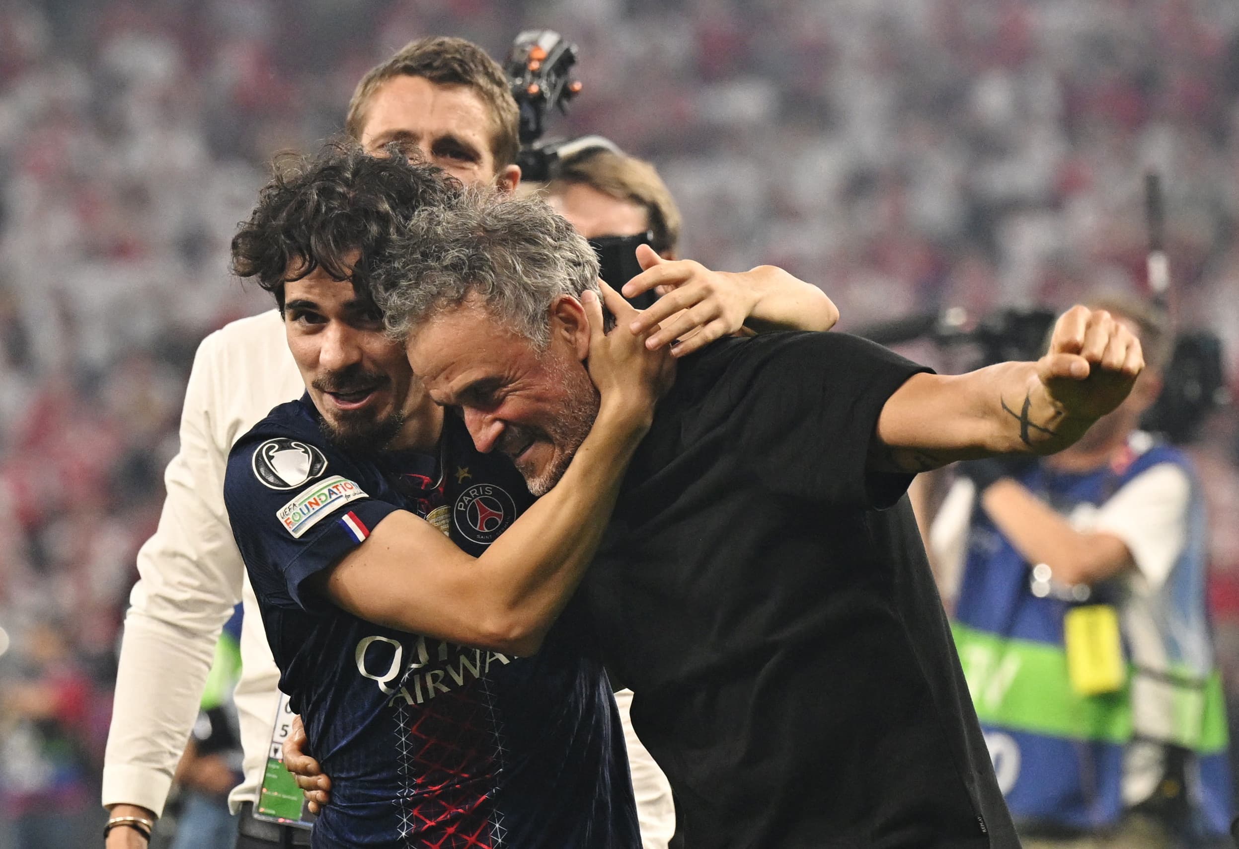 Luis Enrique, PSG ile UEFA Şampiyonlar Ligi'nde zafer kazandı