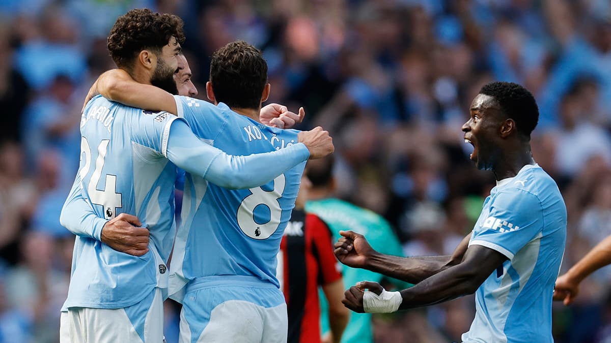 Manchester City, Bournemouth'u 8 dakikada iki golle geçti