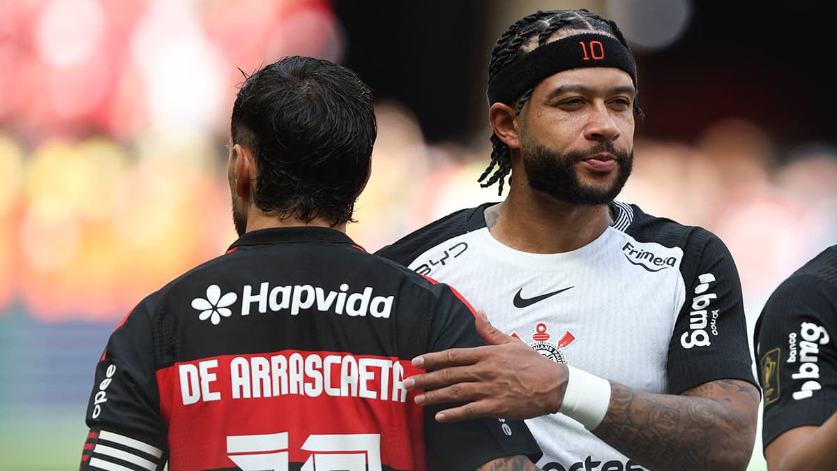 Depay'dan yedek kulübesinde skandal hareket! Teknik heyetin uyarısıyla neye uğradığını şaşırdı