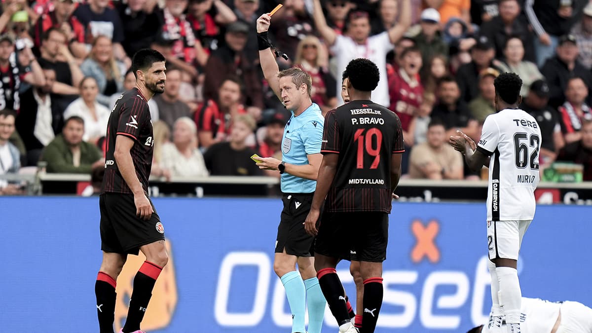 Midtjylland - Beşiktaş maçında tartışmalı kırmızı kart