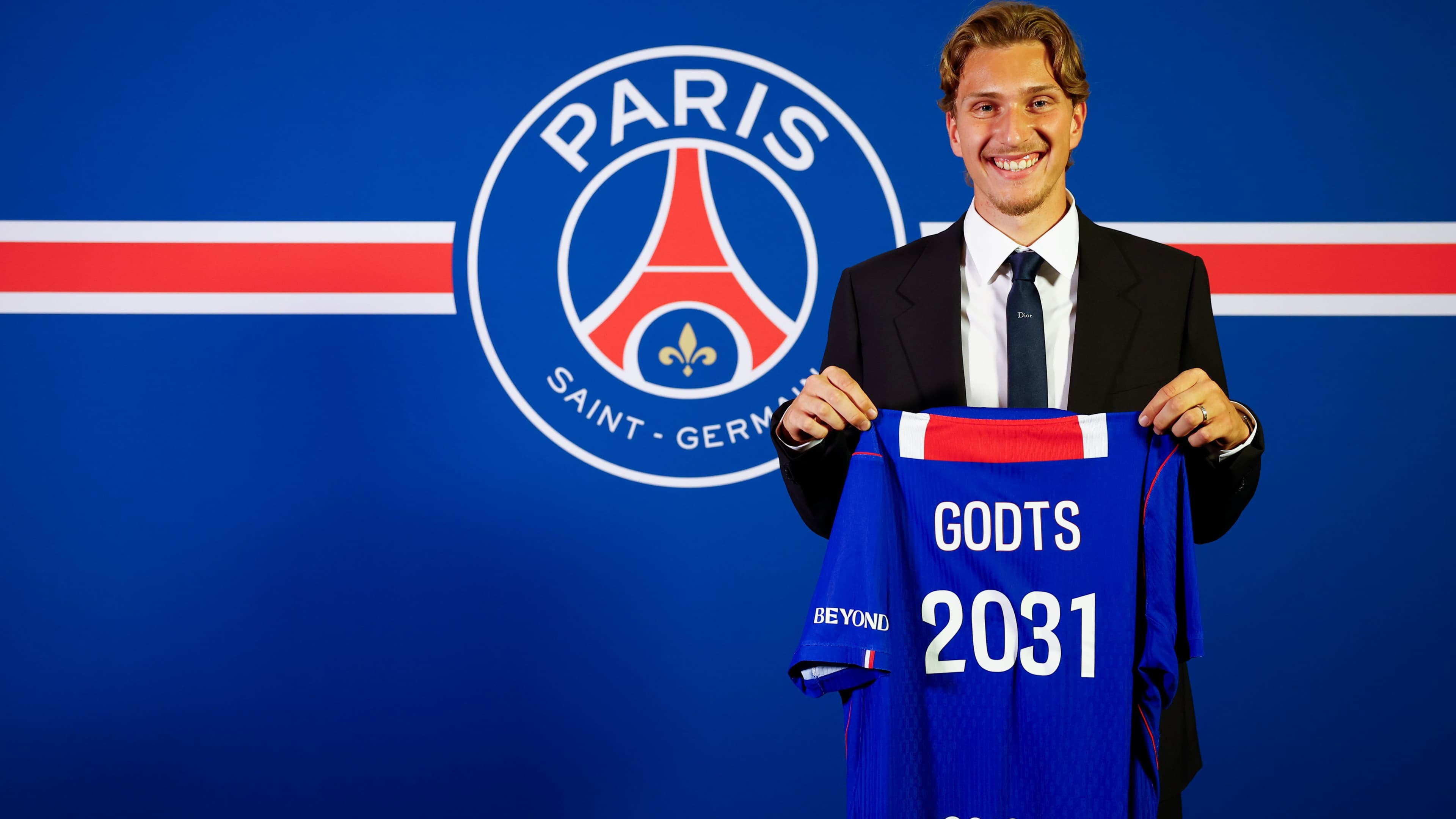 PSG, Belçikalı oyuncu Mika Godts'u transfer etti
