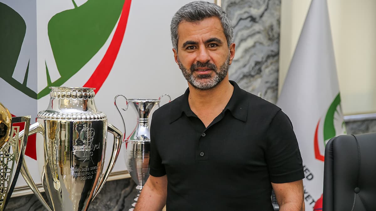 Amedspor teknik direktör kararını verdi: Başkan transfer rotasını çizdi