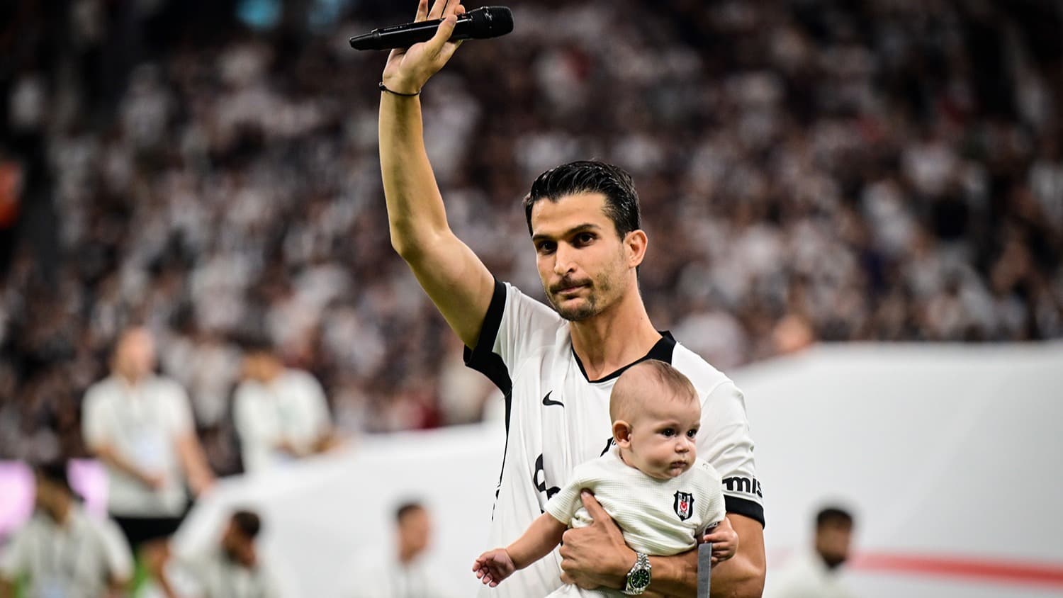 Necip Uysal, Beşiktaş'a veda etti