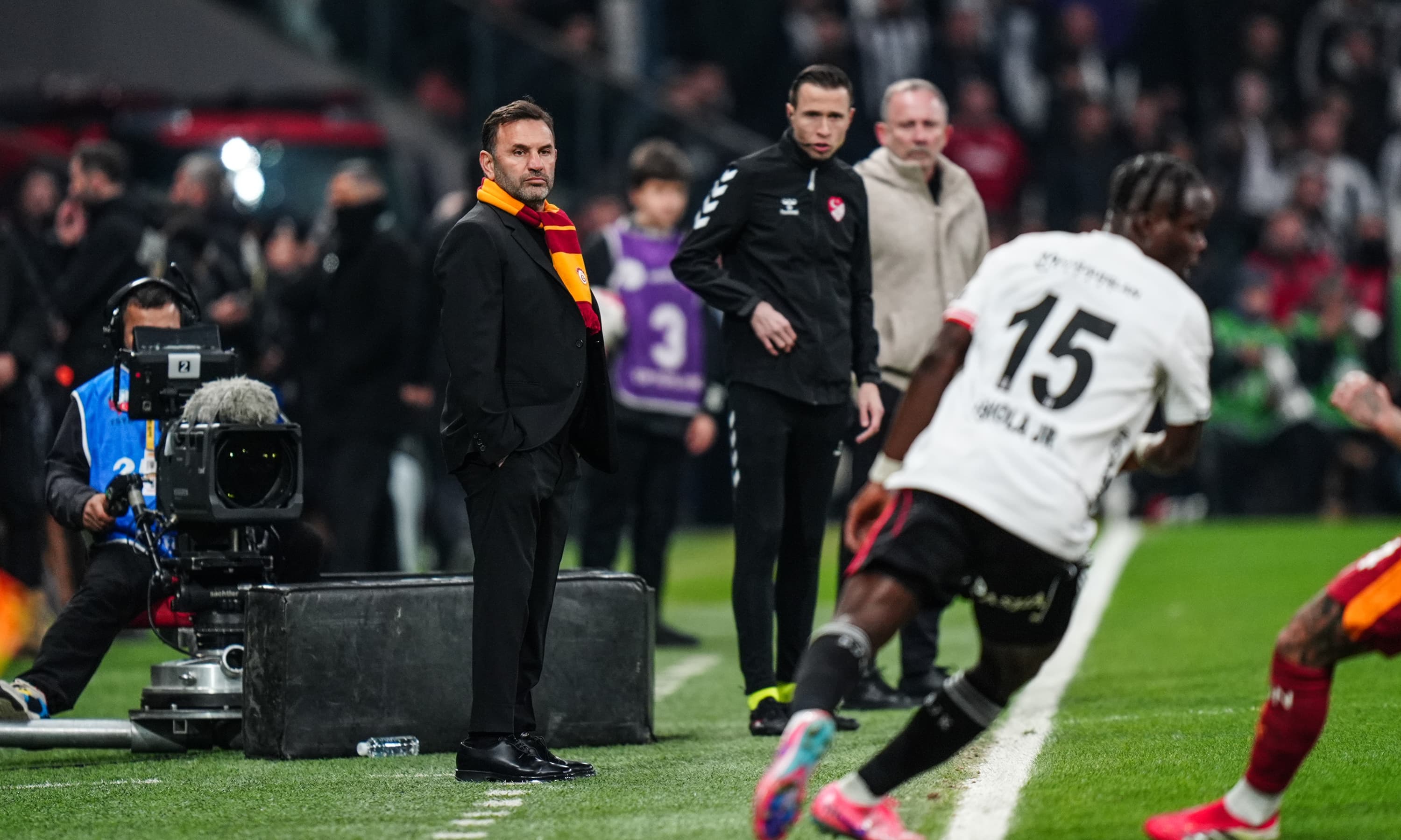 Okan Buruk "Cezalı duruma düştüm" dedi, yaşananları derbi sonrası açıkladı