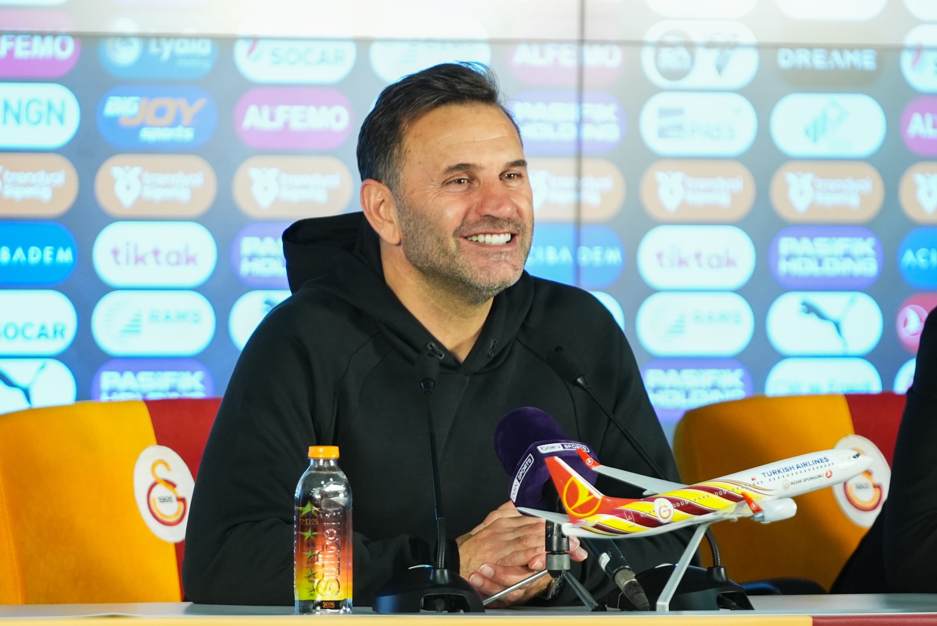 Okan Buruk: "Oyuncularıma hedef olarak gösterebilirim"