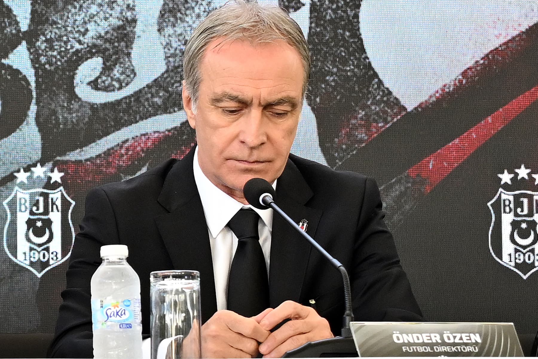 Önder Özen, Beşiktaş'tan ayrılacak futbolcuları açıkladı