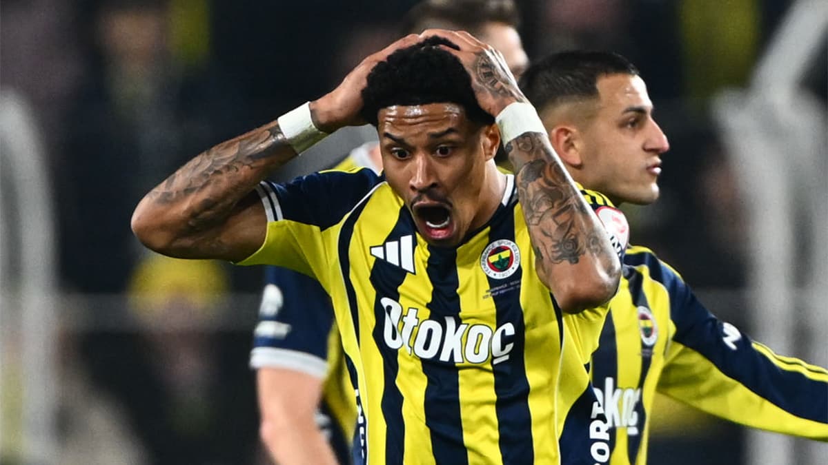 Fenerbahçe'de Oosterwolde haricinde 3 oyuncu ayrılıyor