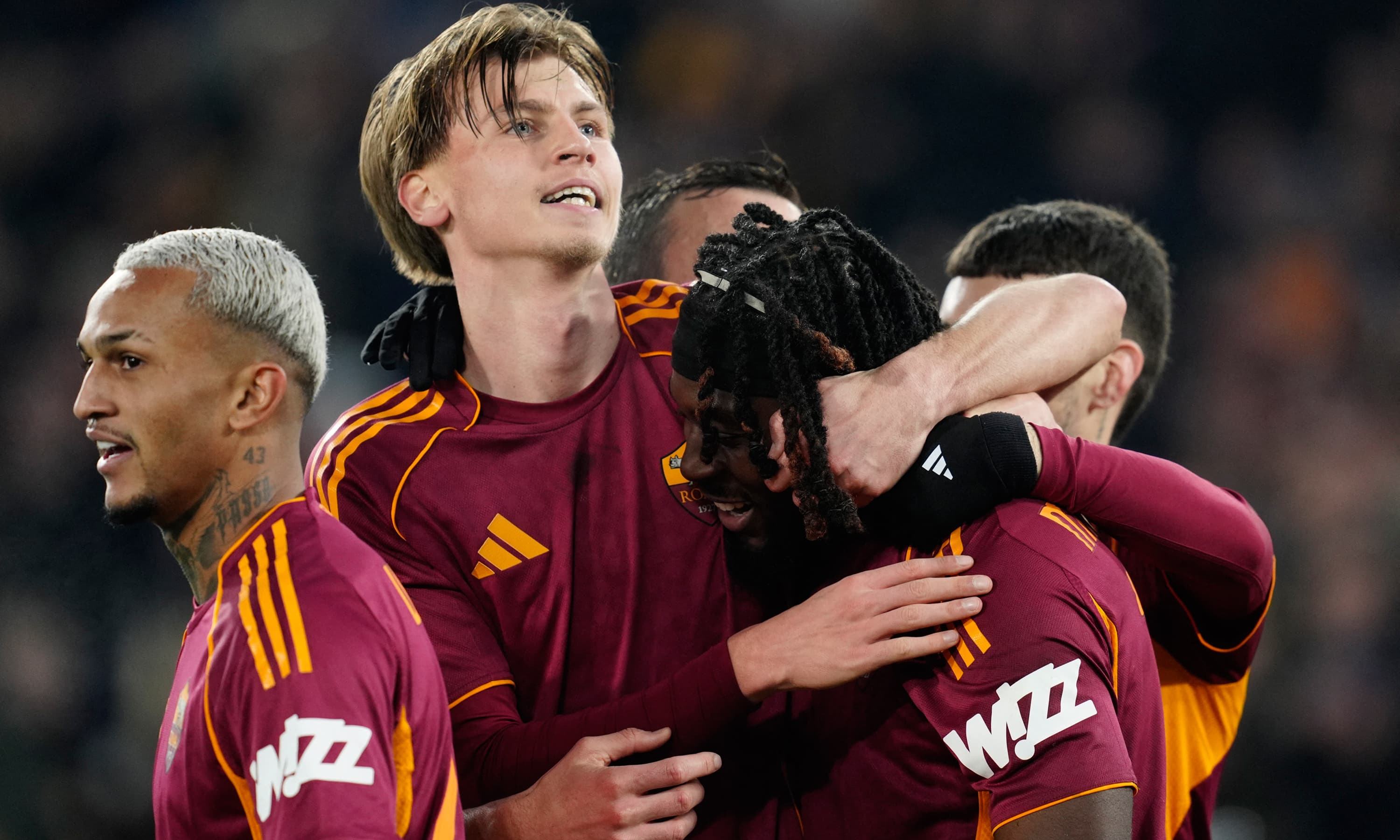 Roma, Fiorentina karşısında coştu