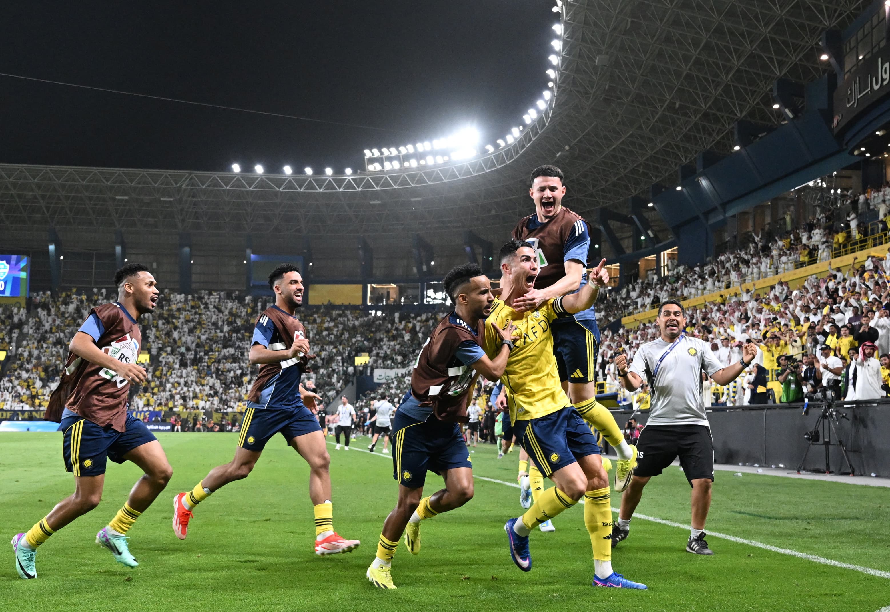 Ronaldo rekora, Al Nassr şampiyonluğa koşuyor