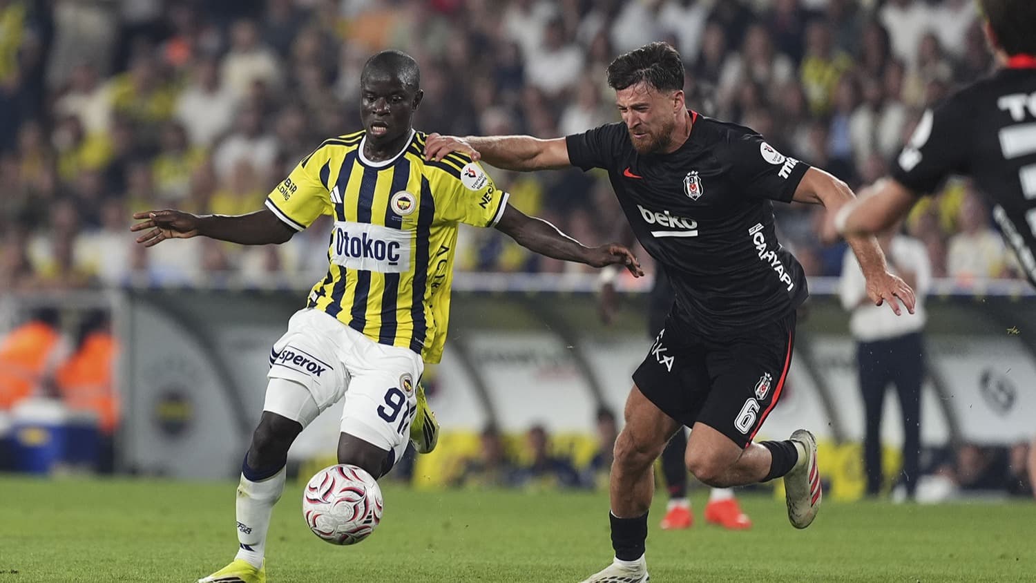Beşiktaş, Salih Özcan ile Archie Brown'a atıfta bulundu