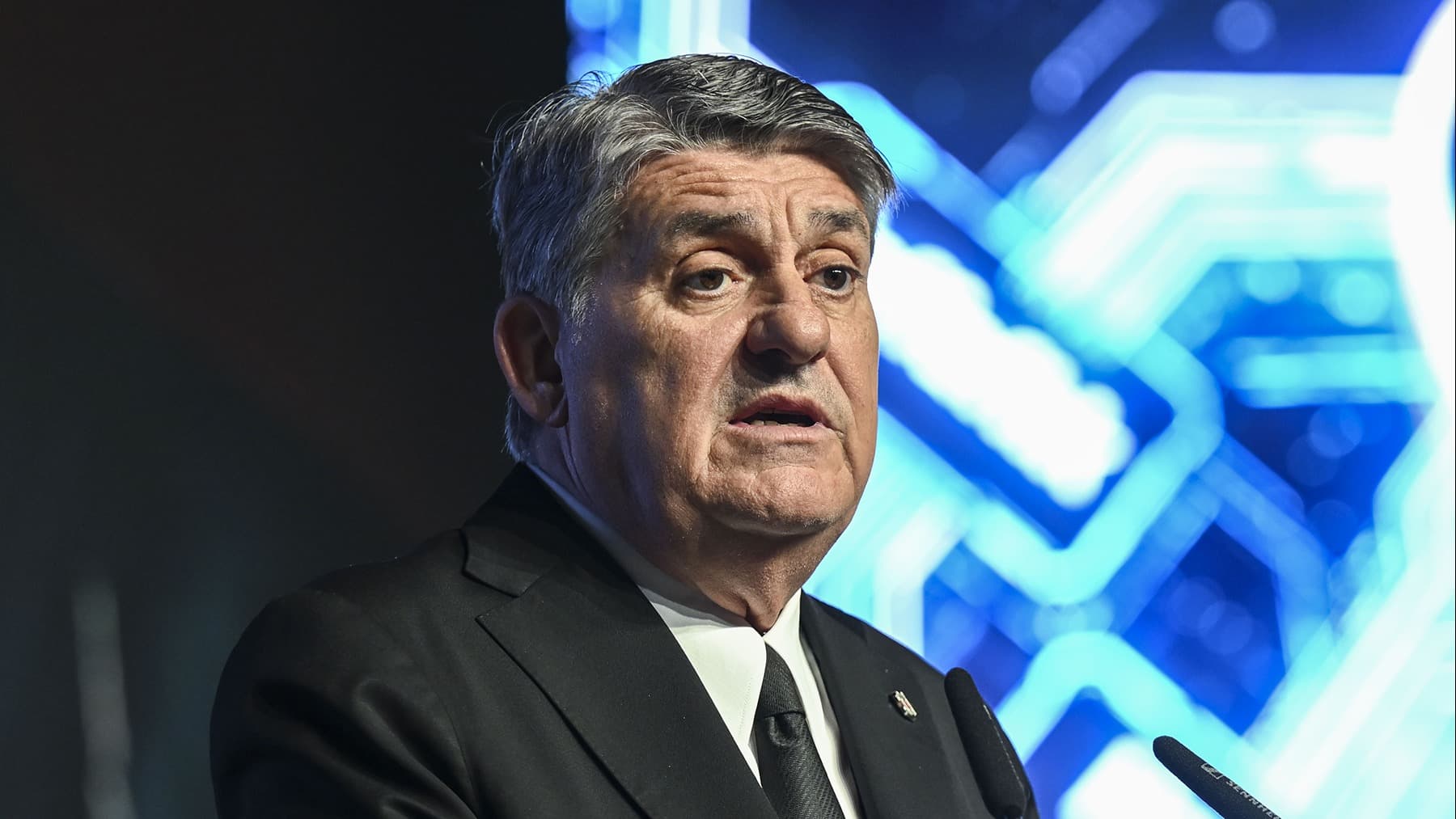 Serdal Adalı, yıldız futbolcuyu duyurdu: "Transfer etmek için uğraşıyoruz"