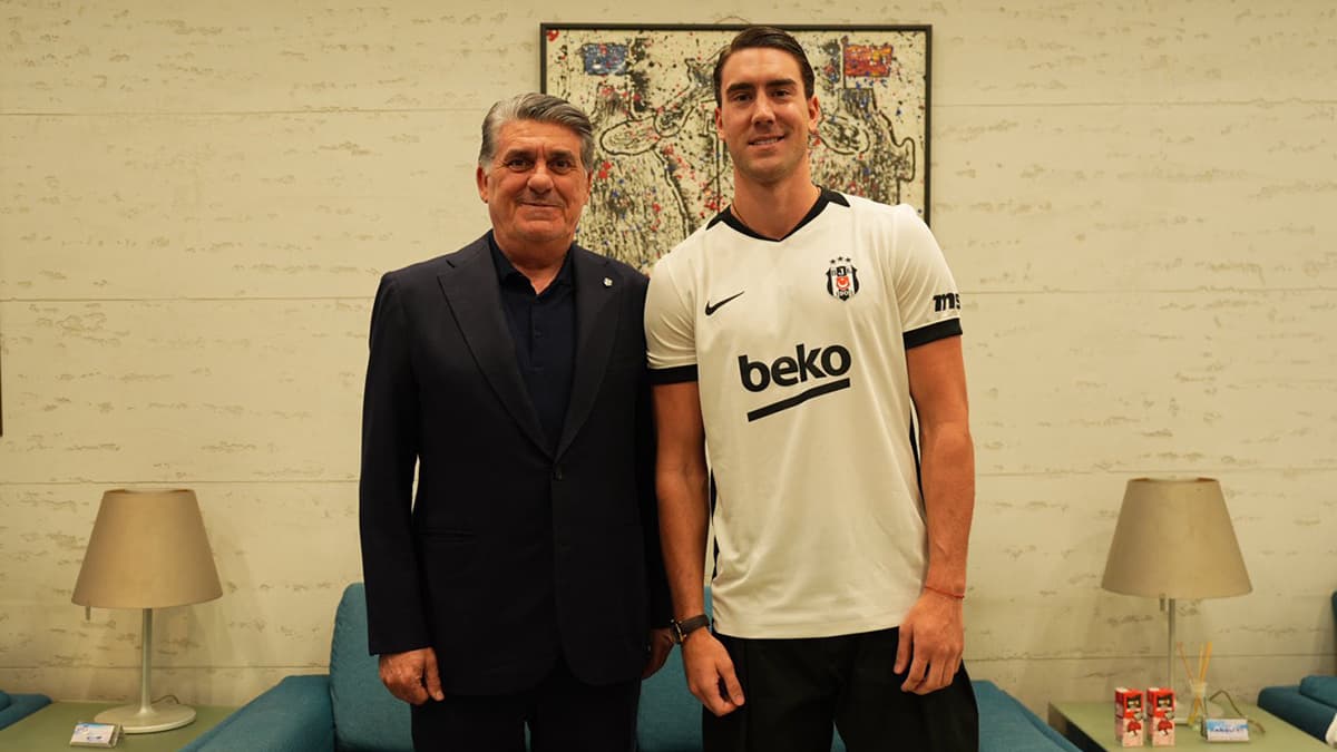 Serdal Adalı'dan Vlahovic'in lisansı hakkında açıklama