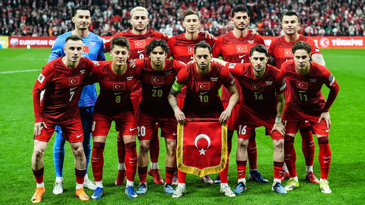 "Aşırı derecede bağımlılar" deyip milli futbolcunun adını verdiler! Türkiye için flaş Dünya Kupası tespiti