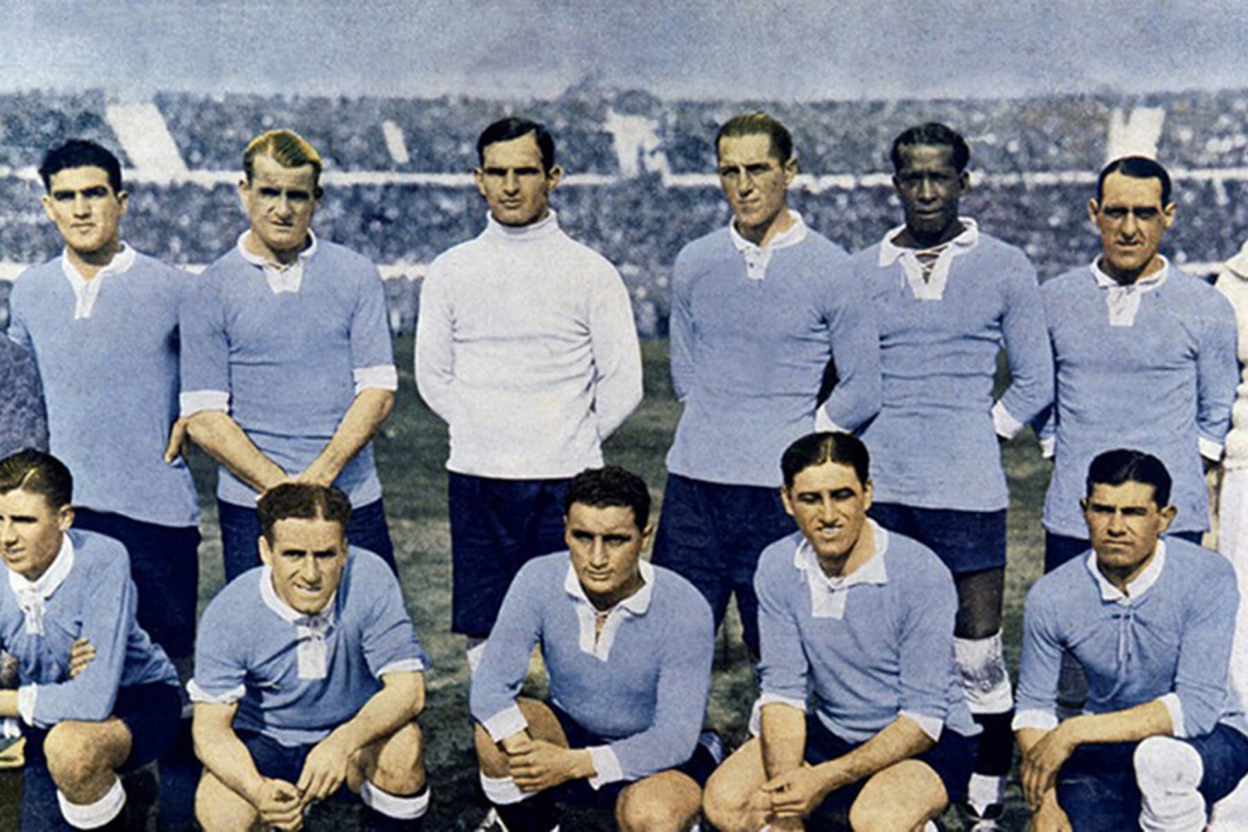 1930 Dünya Kupası'nda 13 takım yer aldı, Uruguay ilk şampiyon oldu