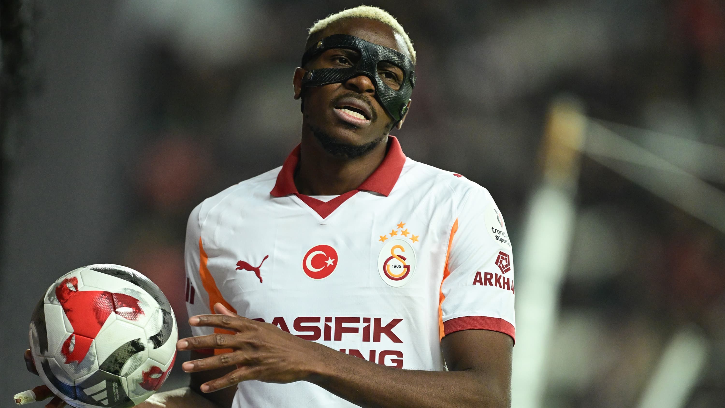 "Osimhen kararı çıldırttı: Tepkiler çığ gibi" | Sporun manşetleri