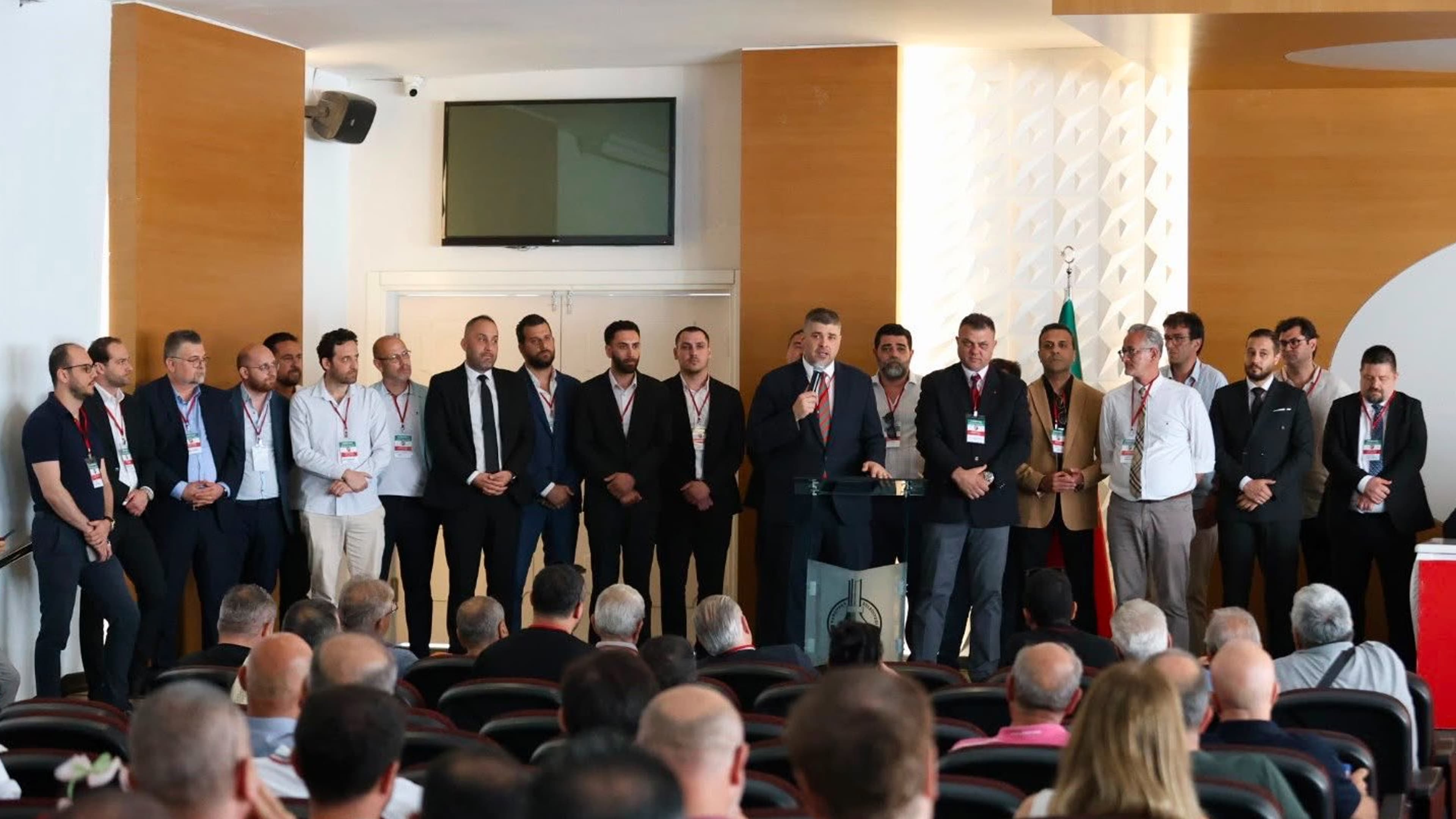 Karşıyaka Spor Kulübü'nün yeni başkanı Yiğit Tusder oldu
