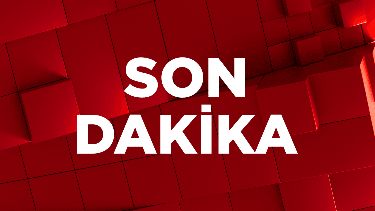 İran basını: Hürmüz'de ABD gemisine füze isabet etti