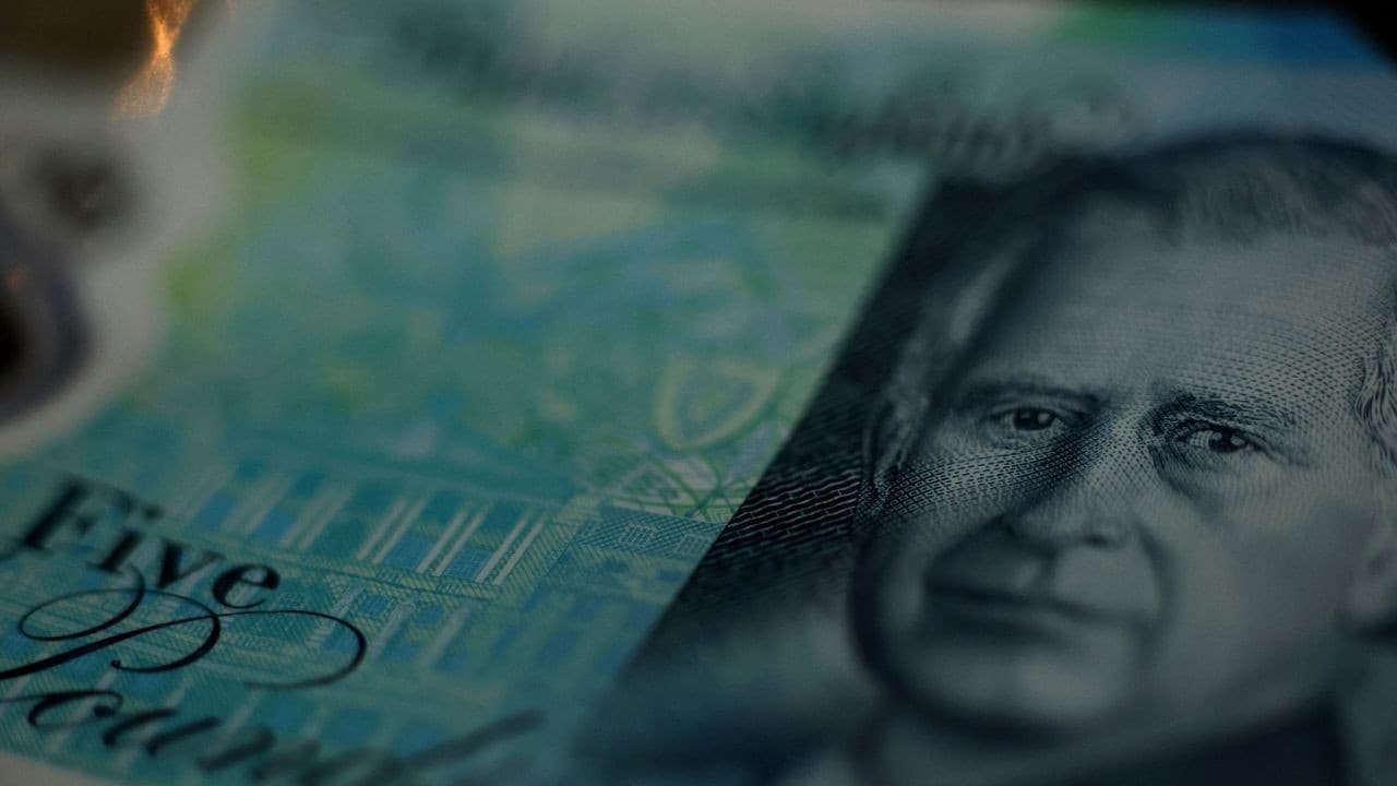 Sterlin, İran görüşmeleriyle değer kazandı