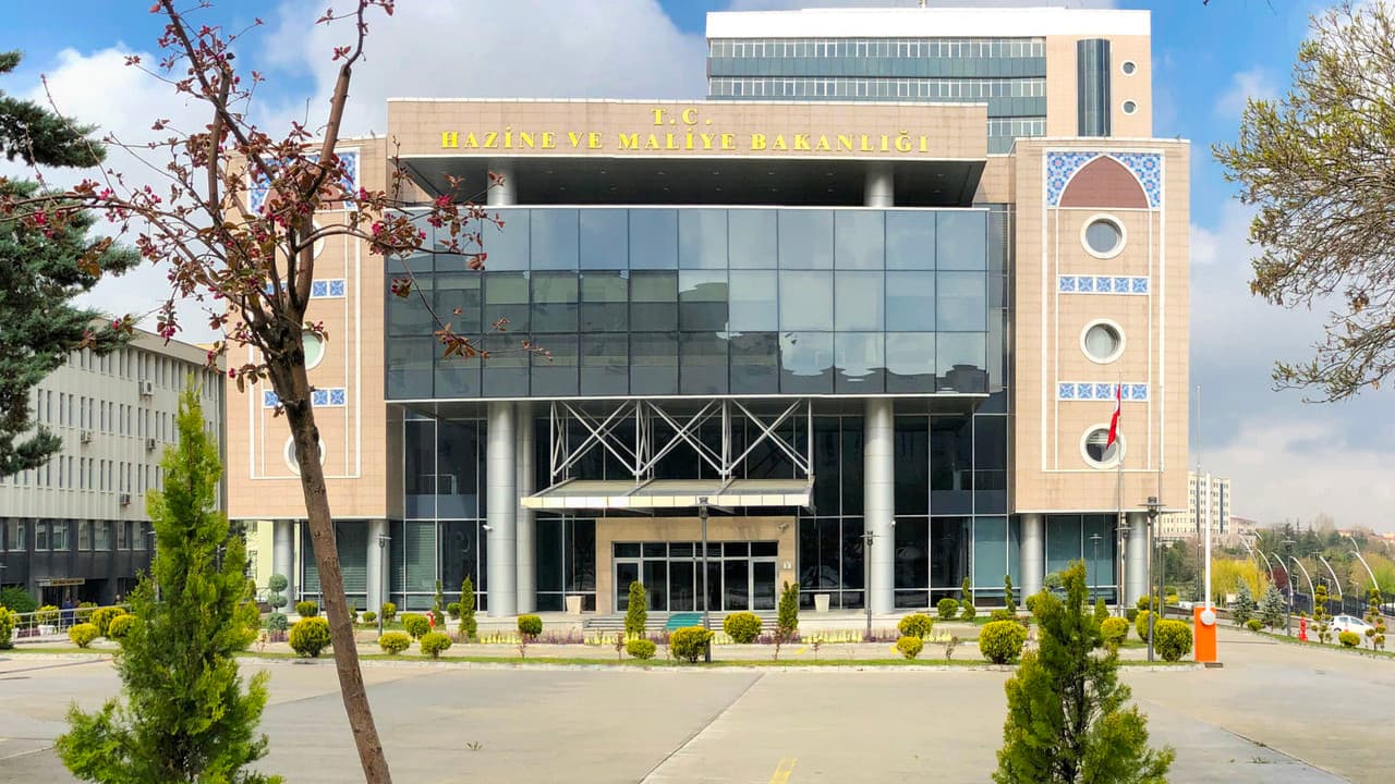 Hazine yarın 2 ihale düzenleyecek