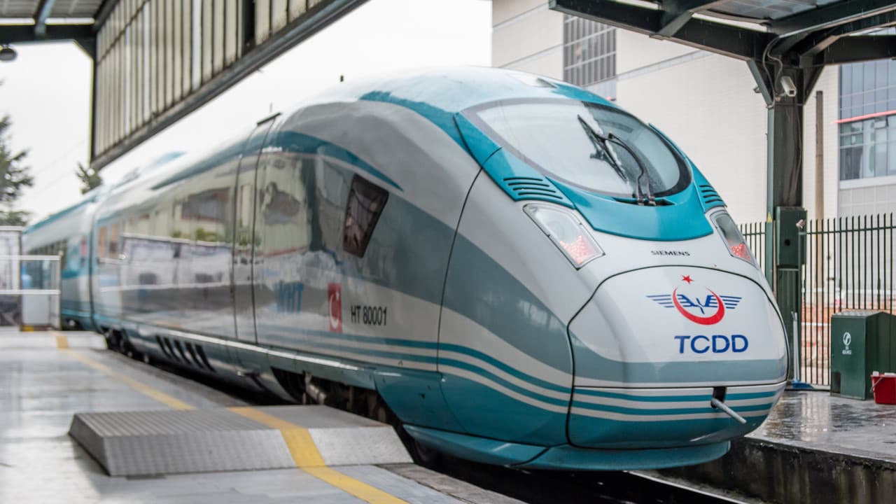 Yeni hızlı tren hattında testler başlıyor, yolculuk süresi 2 saat 15 dakika olacak